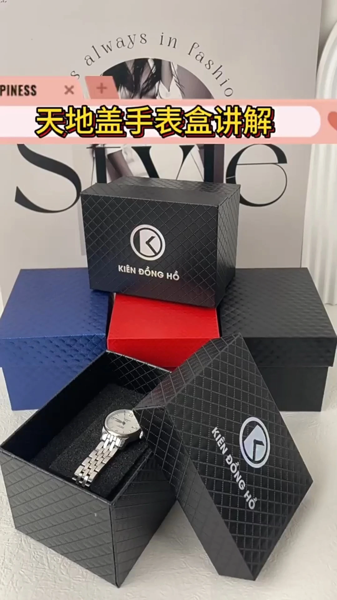 Exquisita caja de regalo para reloj, de papel especial, en ángulo recto, con forro de esponja de primera calidad. 1