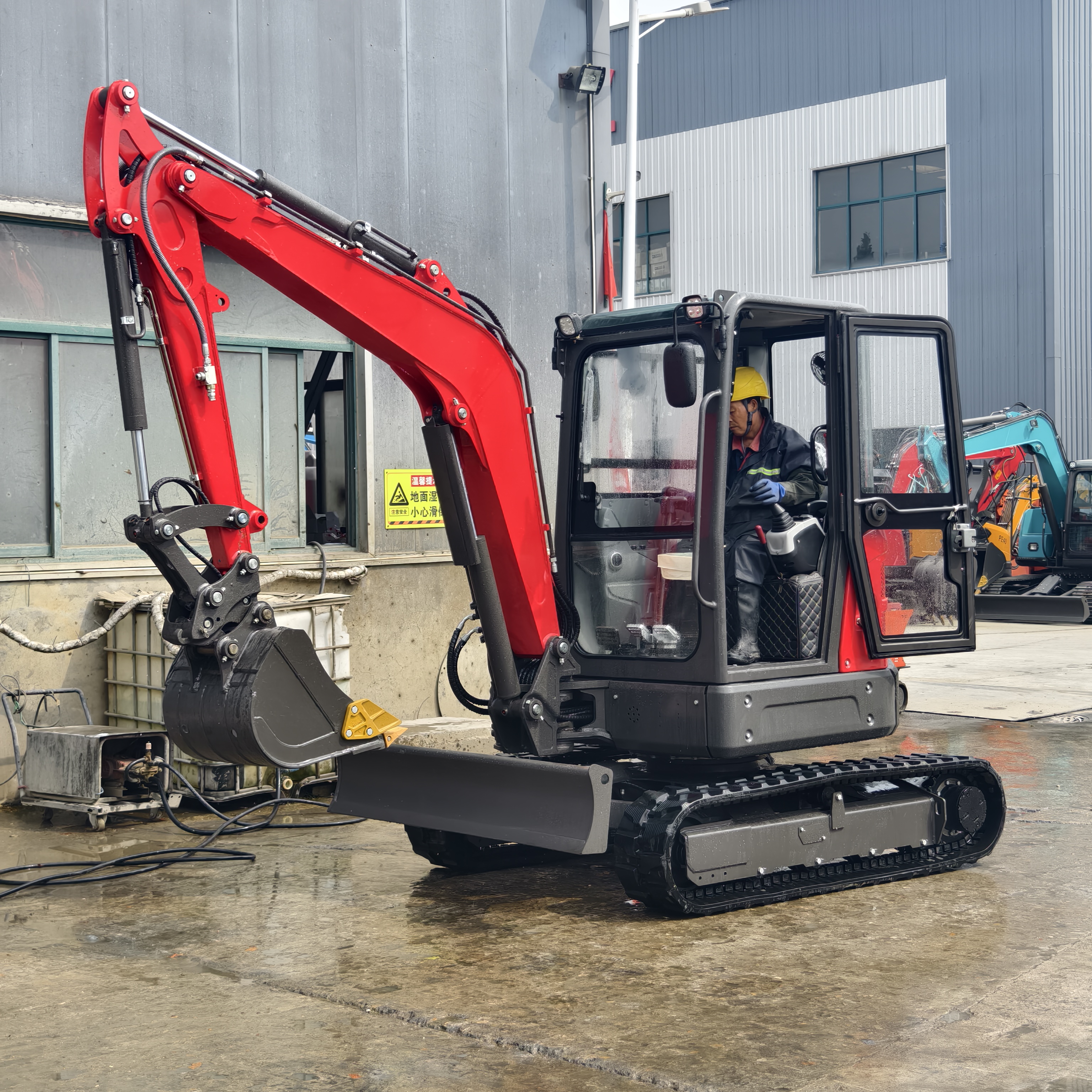 Pelle chenillée de 4 tonnes de haute qualité pour l'exportation et les chantiers de construction 2