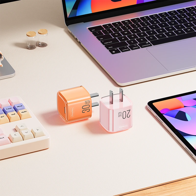 YC05 Crystal 30W mini typec GaN charger 1