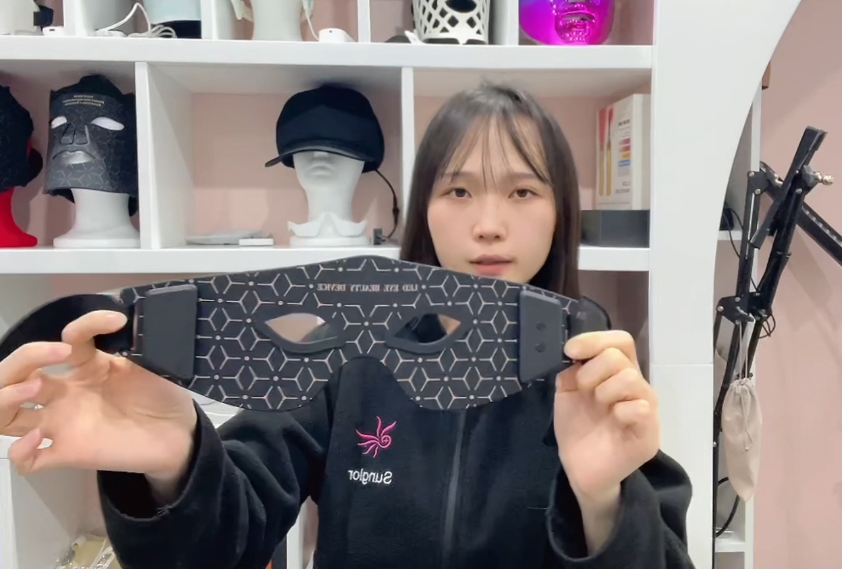 Sunglor Red Light Therapy Eye Mask