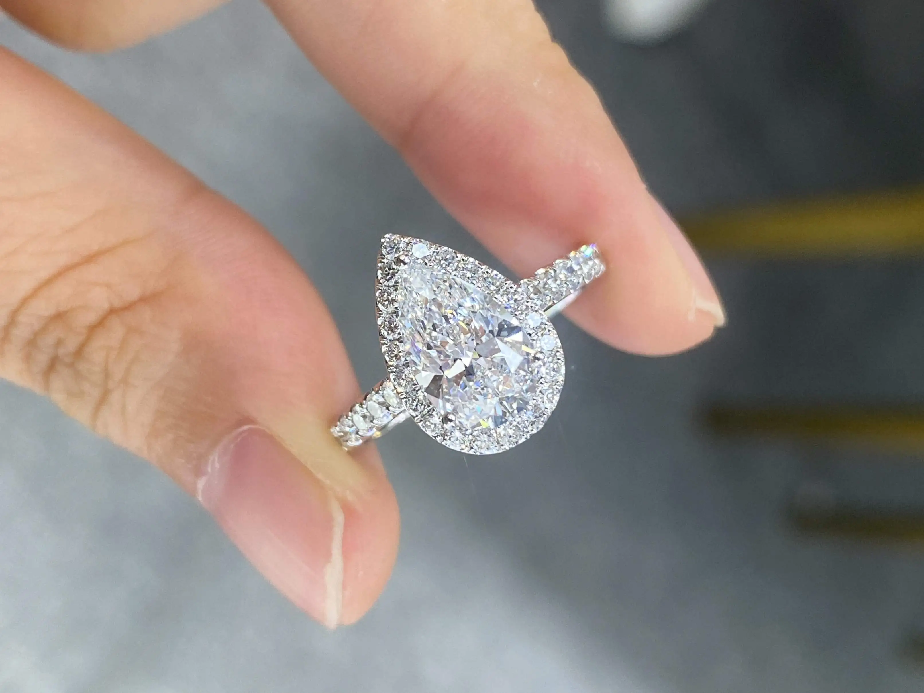 18K Lab Diamond Ring Pear Customized engagement ring with IGI certification 1