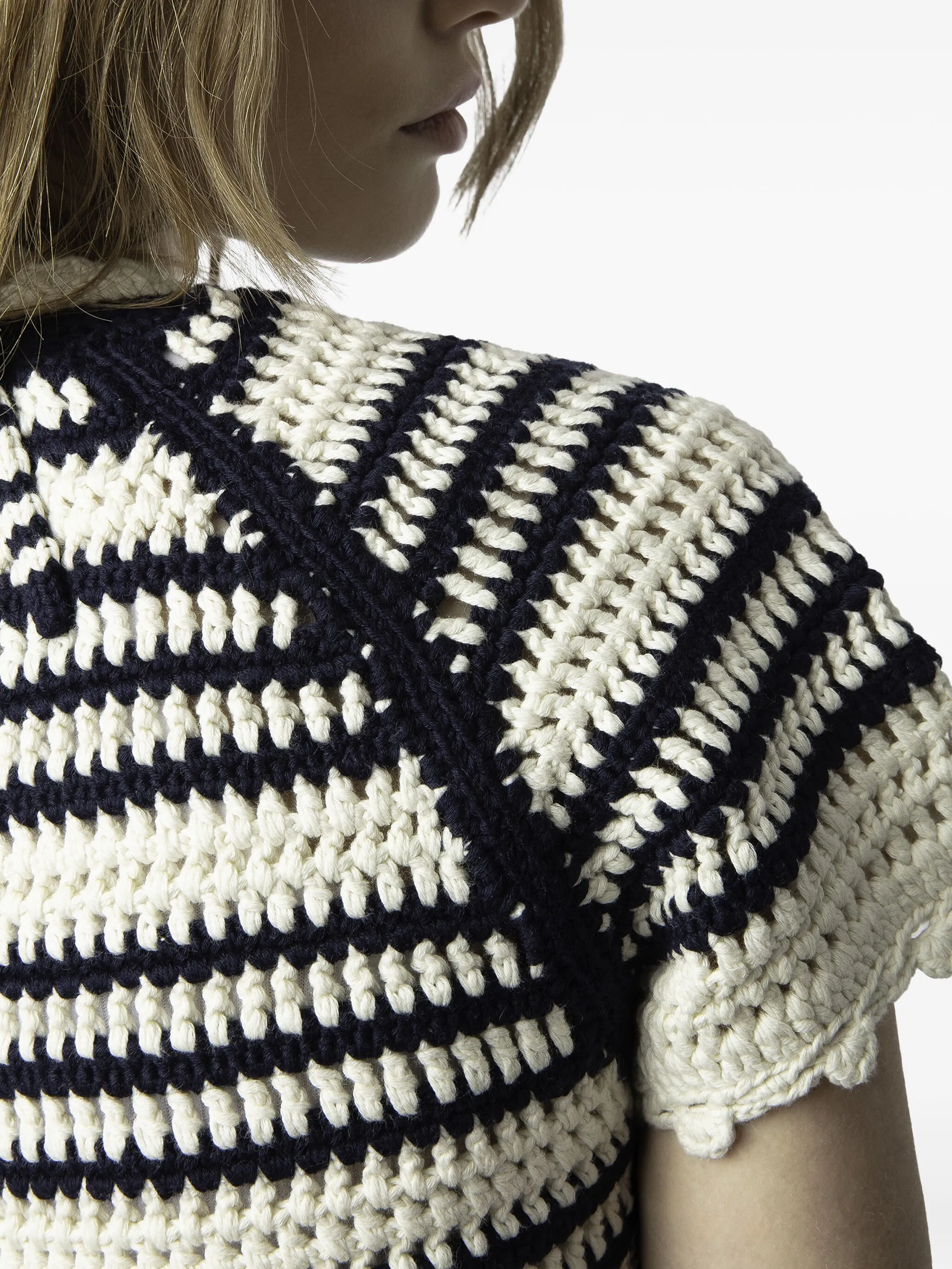 Damenstrickwaren