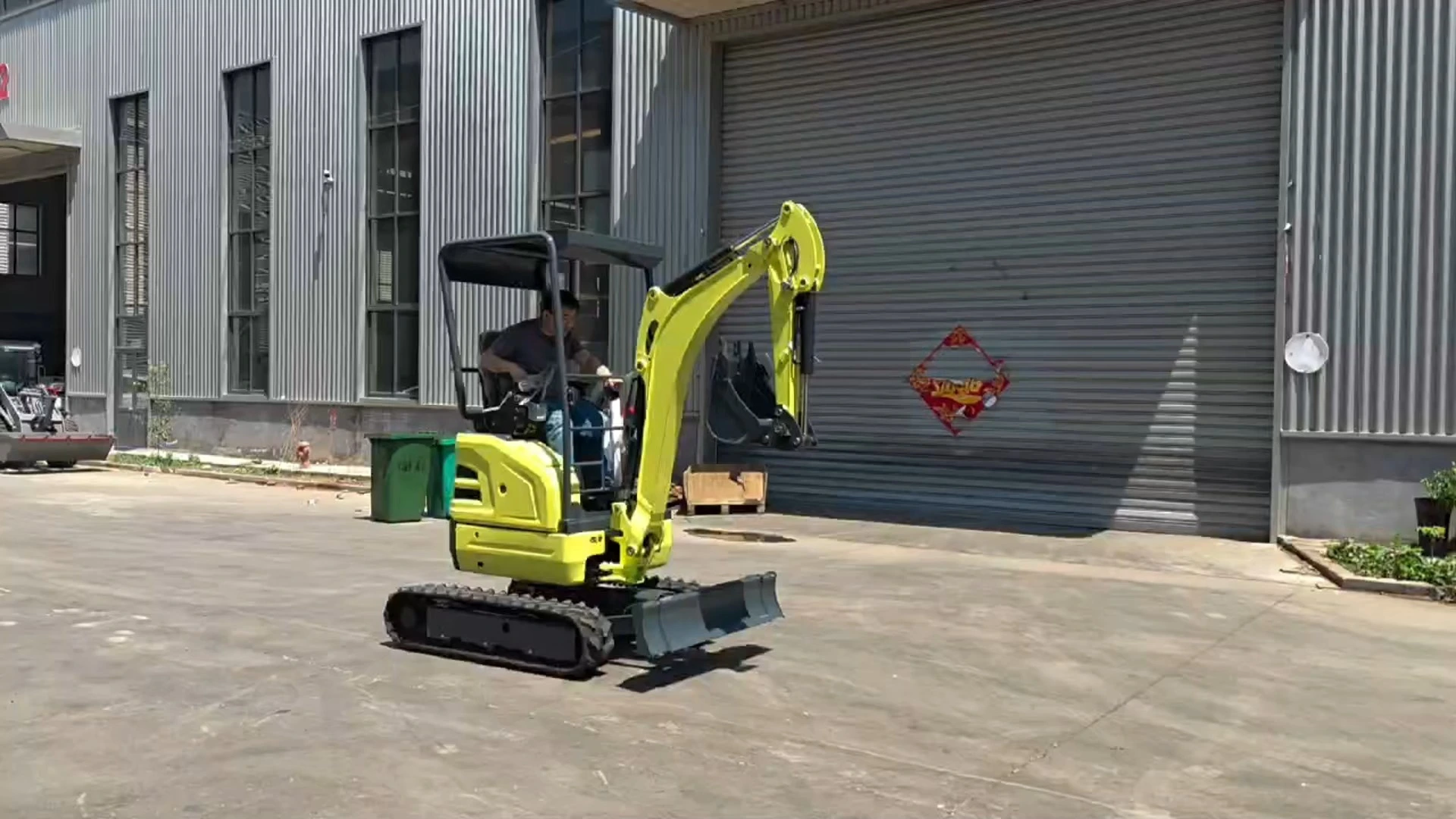 2-тонный мини-экскаватор с дизельным двигателем 1