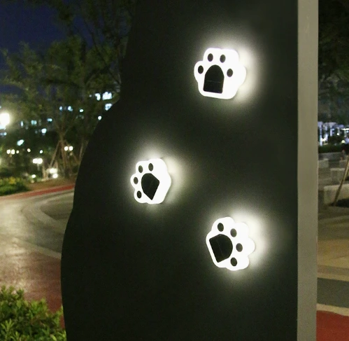 Outdoor Solar Bear Paw Lights Lawn Lights Garden Stake Lights 1