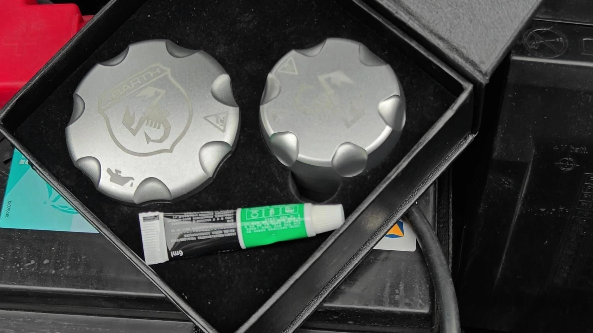 Brand New Alloy Metal Material Rcing Style Decorations Accessories Oil And Water Cap For Abarth 595 695 Fiat 500 2Pcs/Set 1