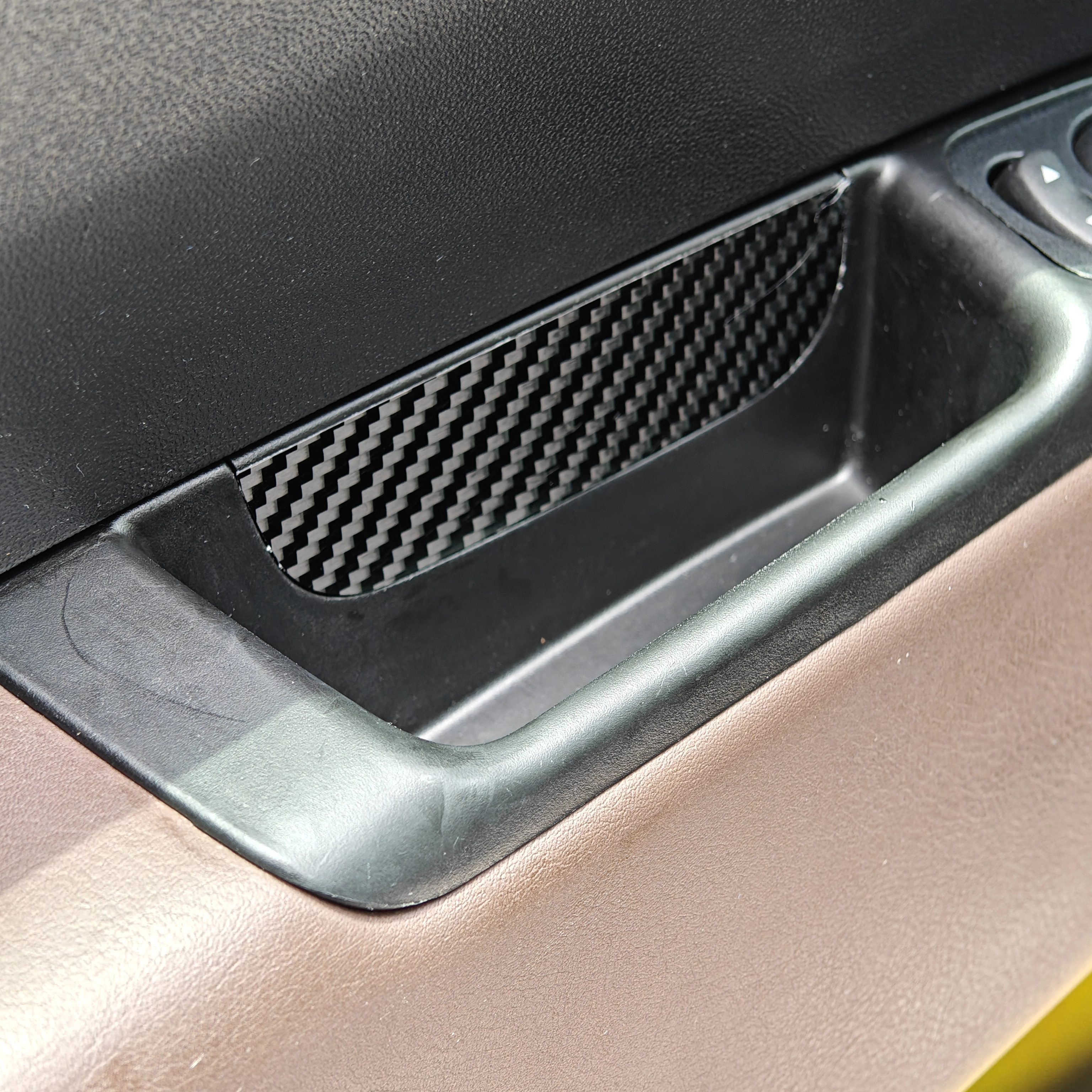 Abarth 595/695 & Fiat 500 Carbon Fiber Door Armrest Overlay - Premium Interior Styling 1