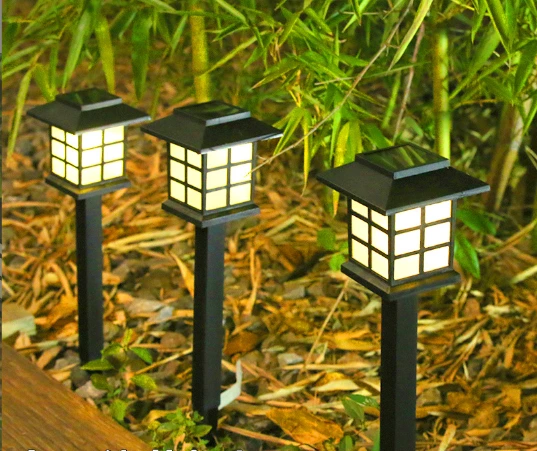 Outdoor Rainproof Solar LED Lawn Lights Small House Lights 1
