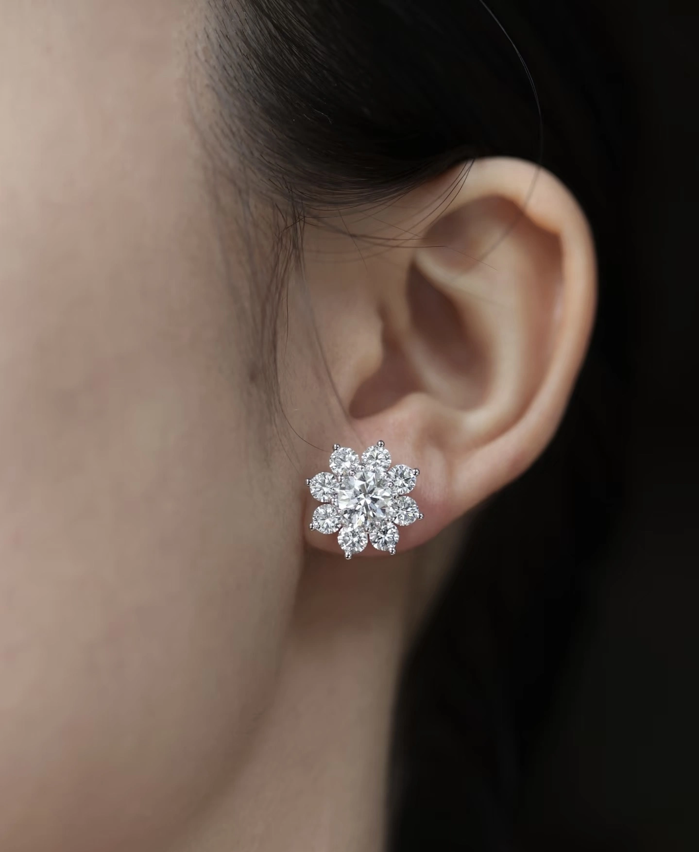 ZKZ Jewelry Elegant 18K White Gold Lab Grown Diamons Stud Earring For Engagement Women 1