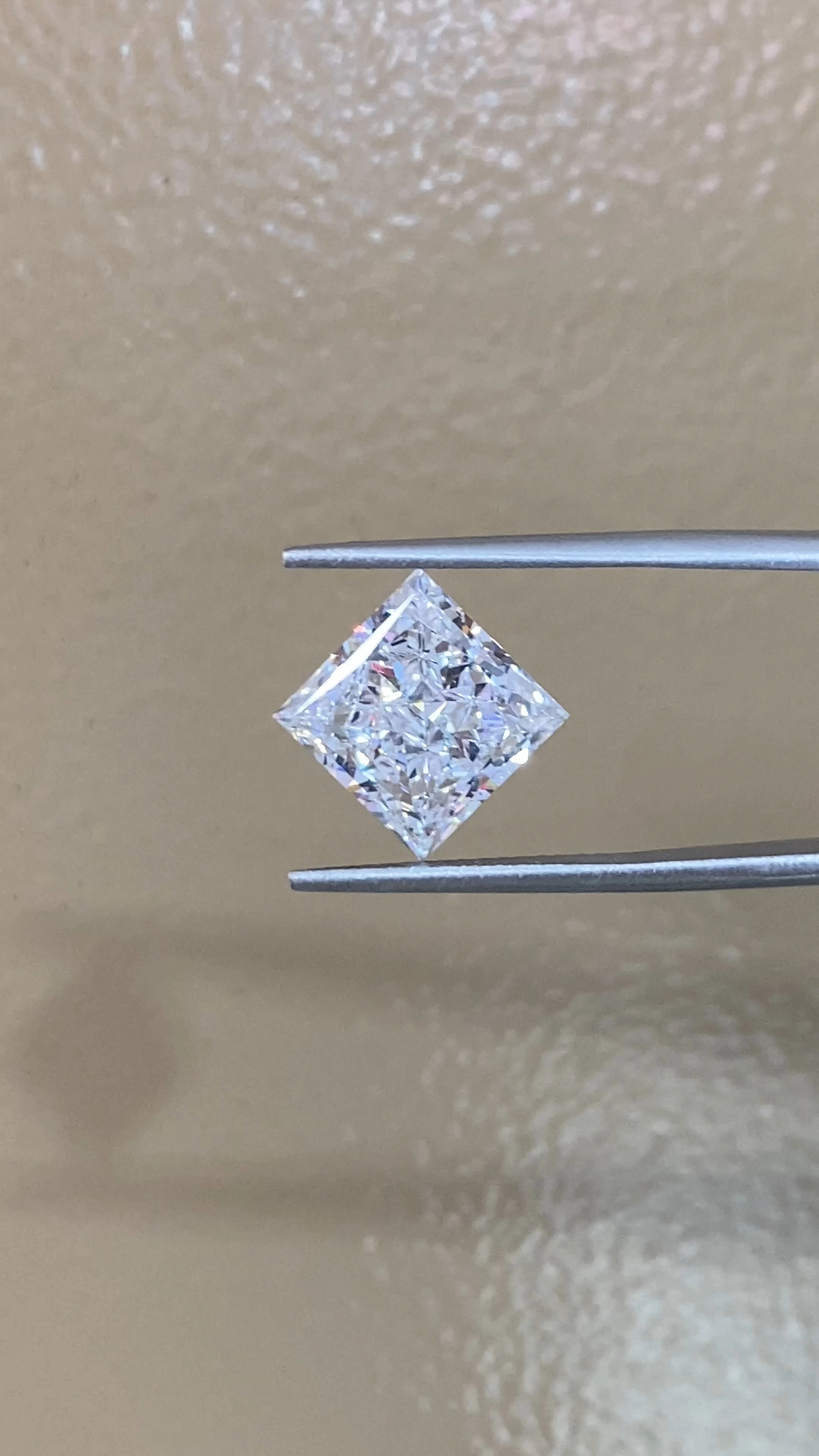 Lab Grown Princess Cut VS1 Clarity E Color Diamond With IGI Certificate 5.38ct 1
