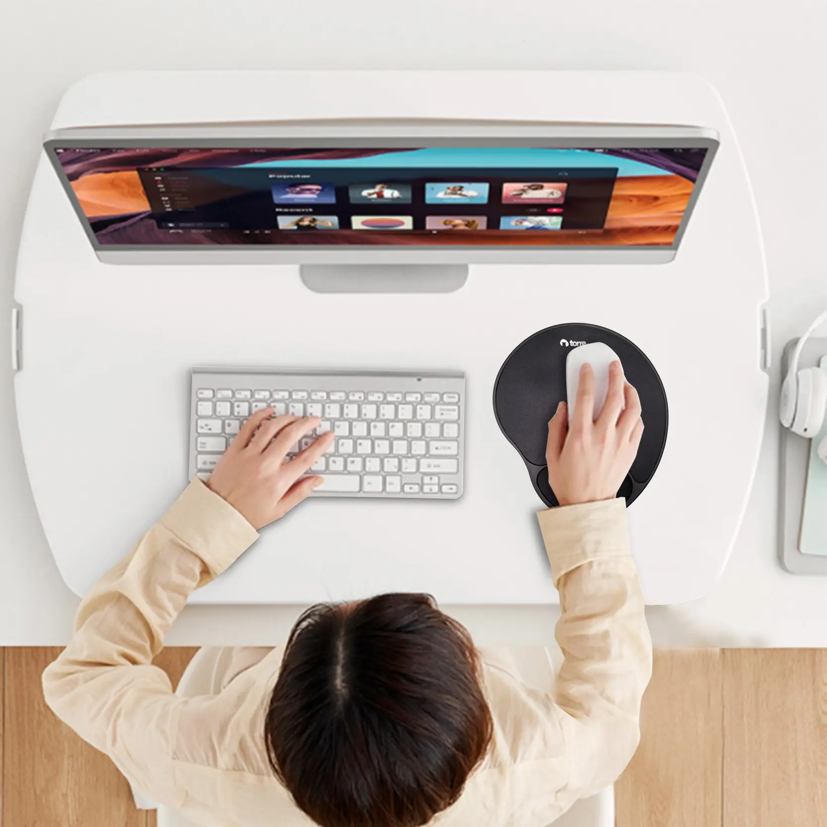 Custom Mouse Pad with Memory Foam Wrist Rest Manufacturing for Daily Office Work 7