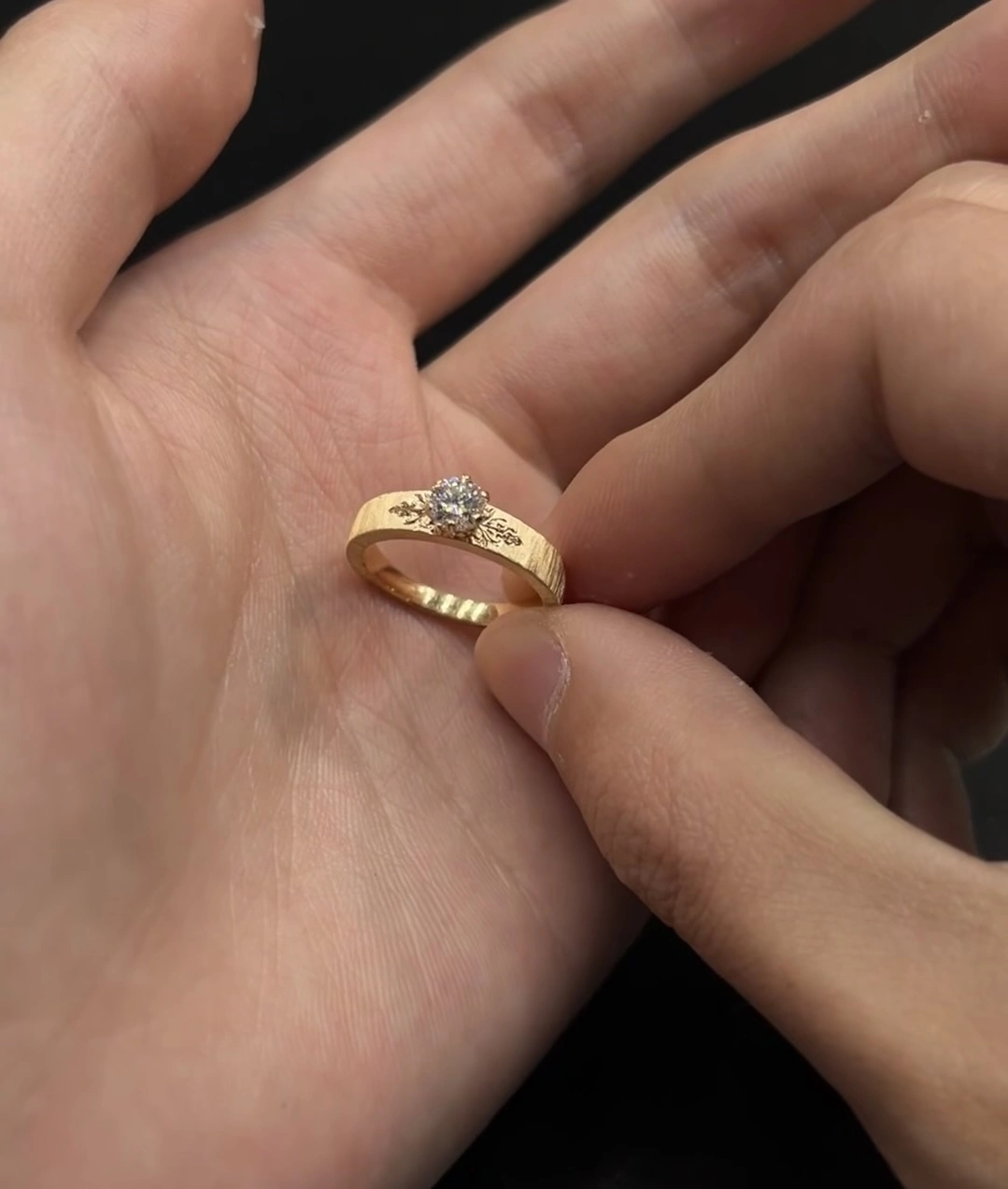 Anillo de diamantes de laboratorio de 18 quilates, redondo de 1 ct, anillo grabado con certificación IGI. 1