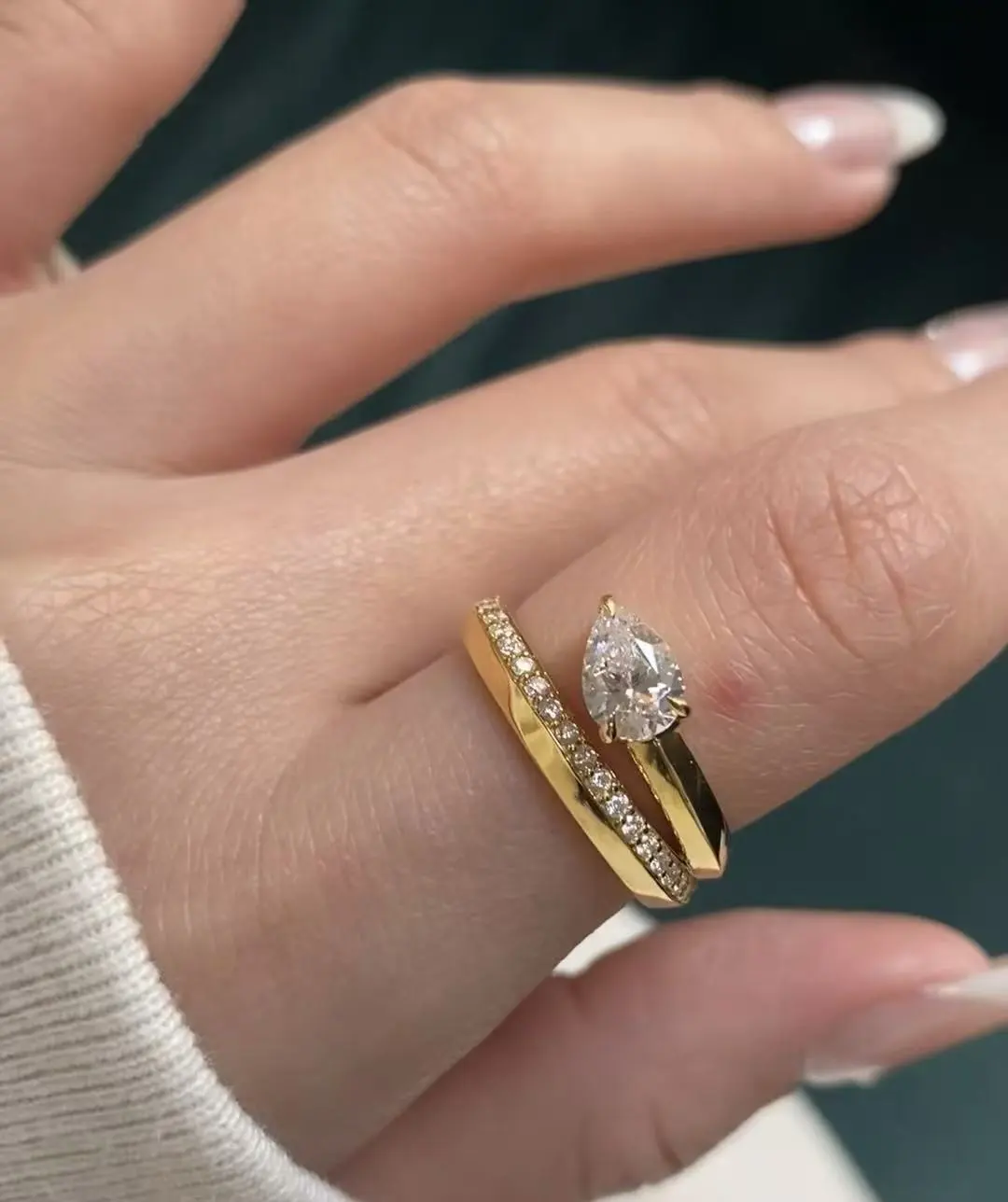 18K Lab Diamond Ring 0.5ct Pear Ring With side stones Customized ring IGI certification 1