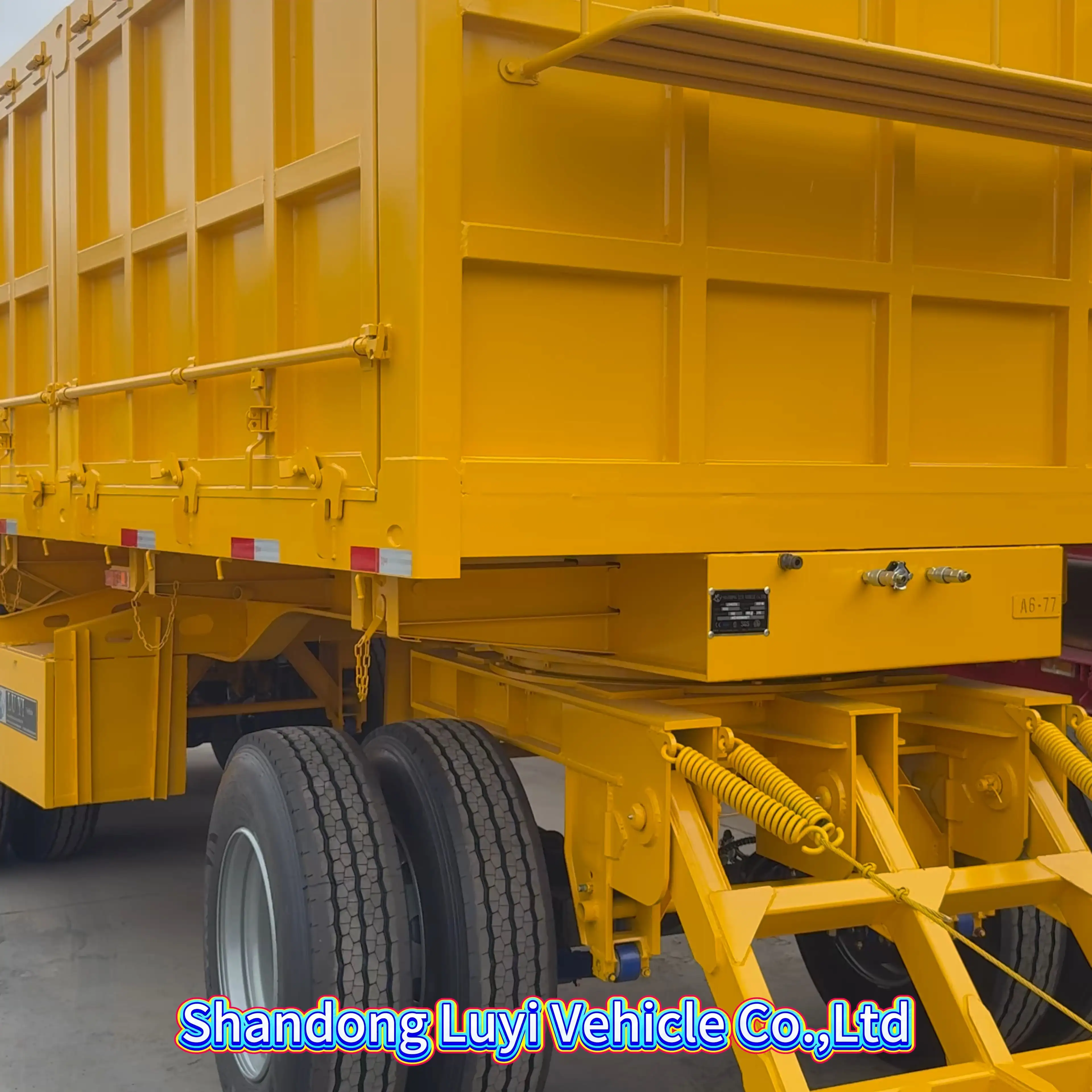 مقطورة قلابة جانبية كاملة بثلاثة محاور | لوي 1