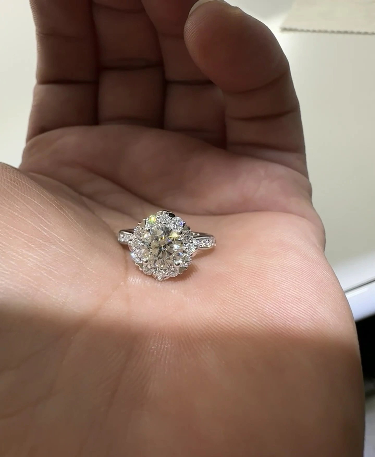 18K Lab Diamond Ring 1.5ct Round Ring Custom-made engagement ring with IGI certification 1