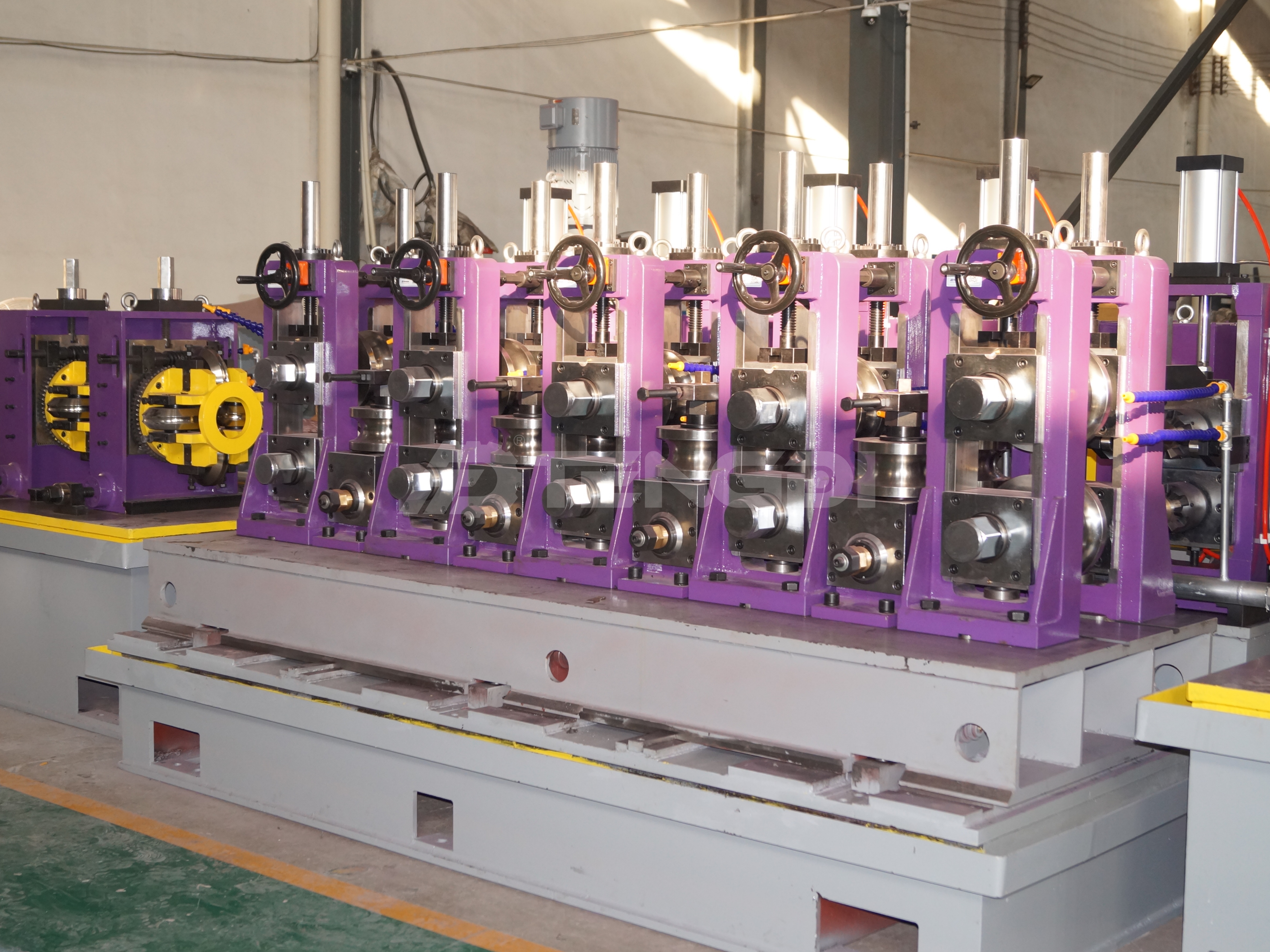 Máquina para fabricar tubos de 76 mm con diseño personalizado 2