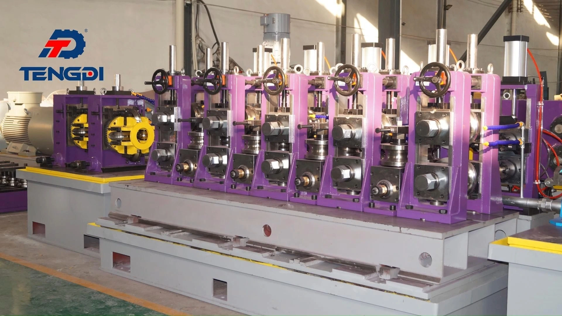 Специально разработанный станок для изготовления труб TD76 1