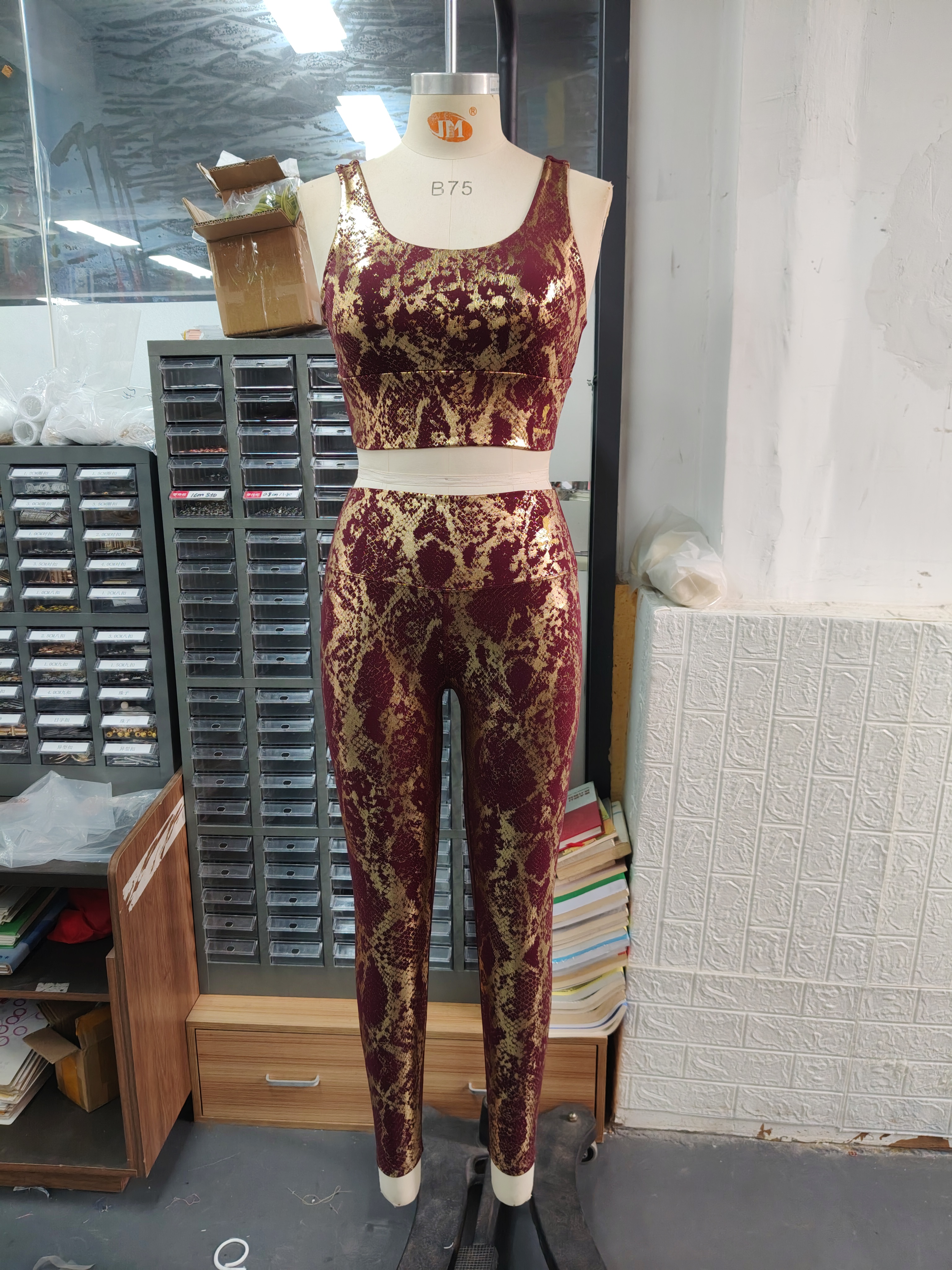 Untitled, image size:3072x4096