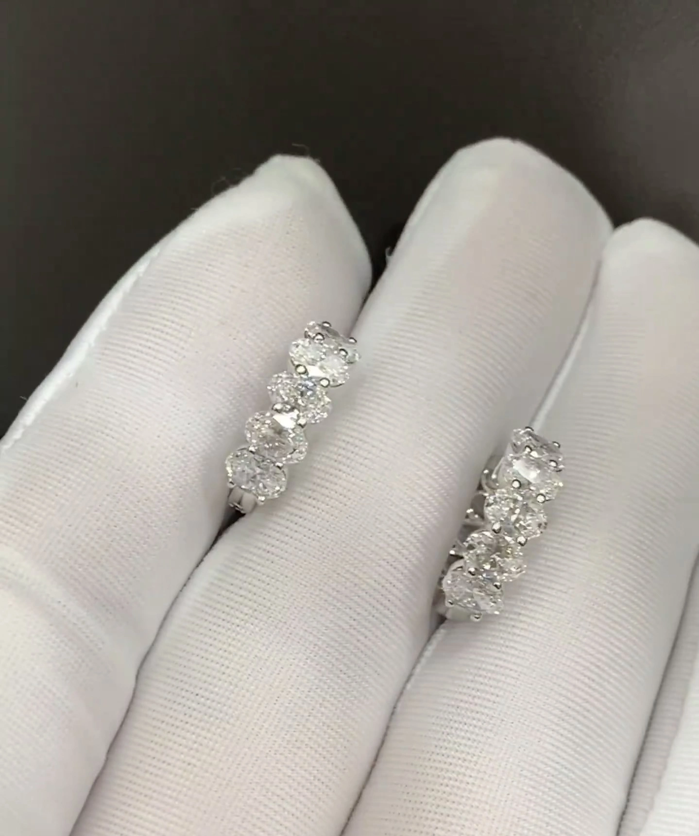18K Lab Diamond Earrings 2.3ct Oval Earrings Customized fashionable earrings with IGI certificates 1