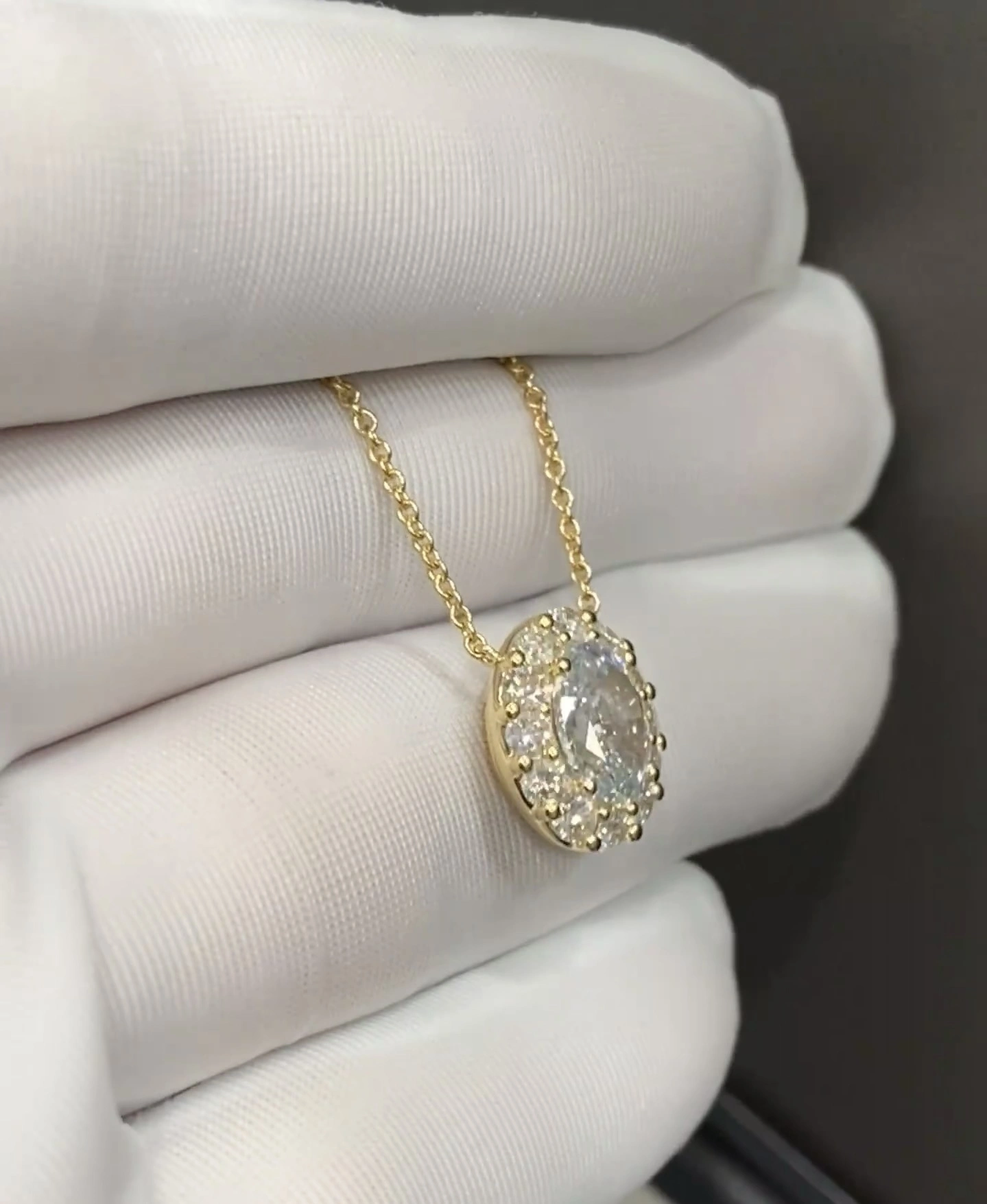 ZKZ Jewelry 18K Yellow Gold Lab Diamond Pendant Oval Cut With IGI certification For Women 1