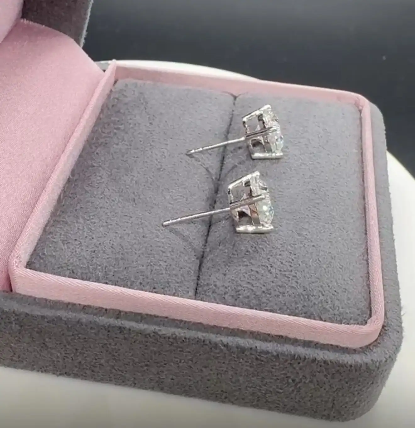 LAB DIAMOND EARRINGS 1