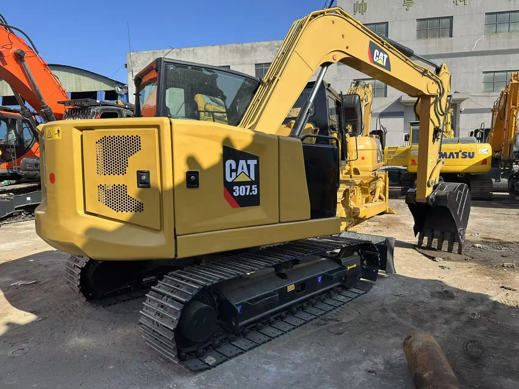 2019 CAT 307.5 Used Hydraulic Crawler Excavator 7.5 Tons Secondhand Digger Global Delivery in Shanghai Yard 1