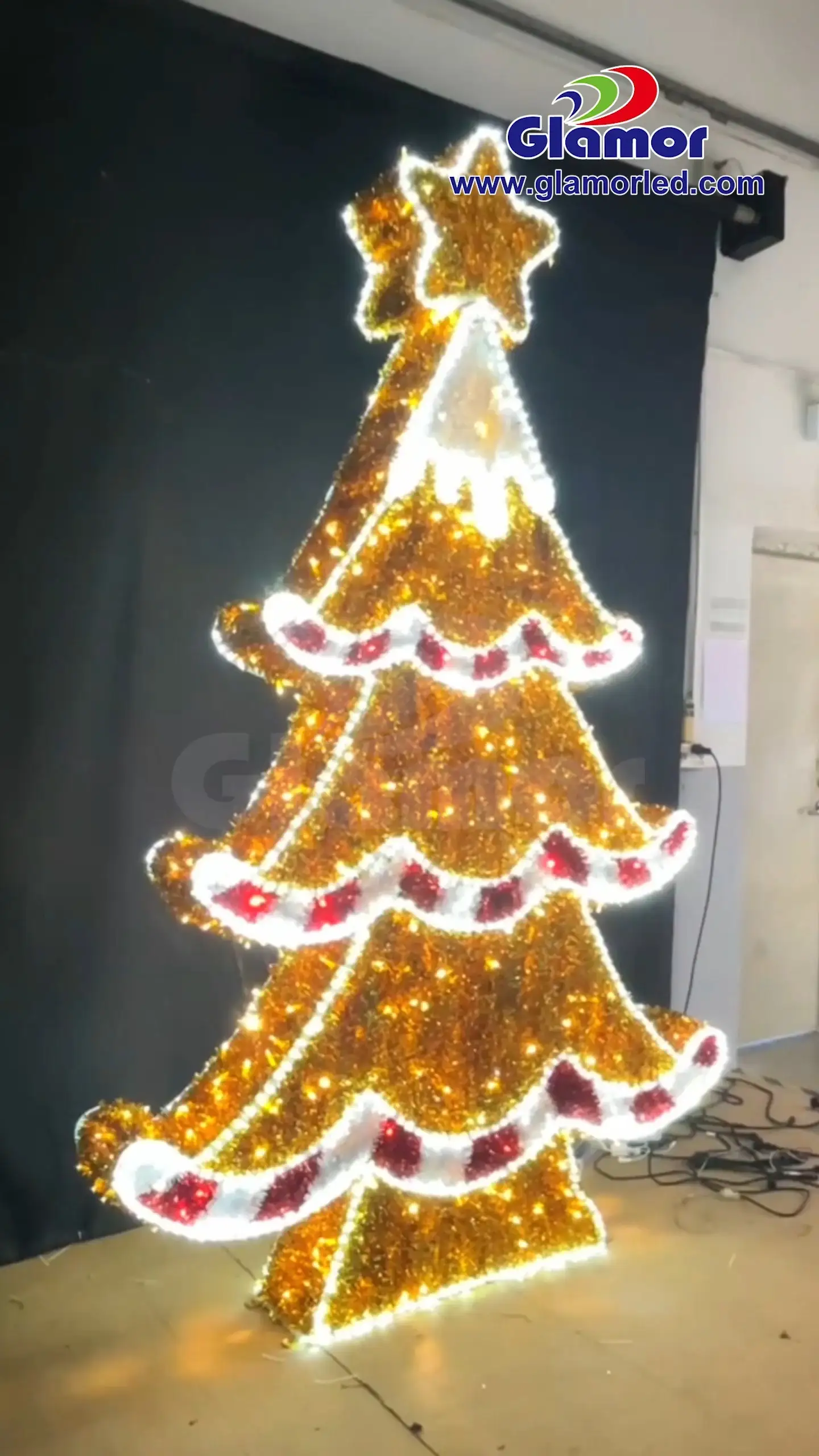 Pokok Krismas 3D baharu 2026 warna putih suam ketinggian 2m 3m 4m 5m lampu motif paparan hiasan berkualiti terbaik 1