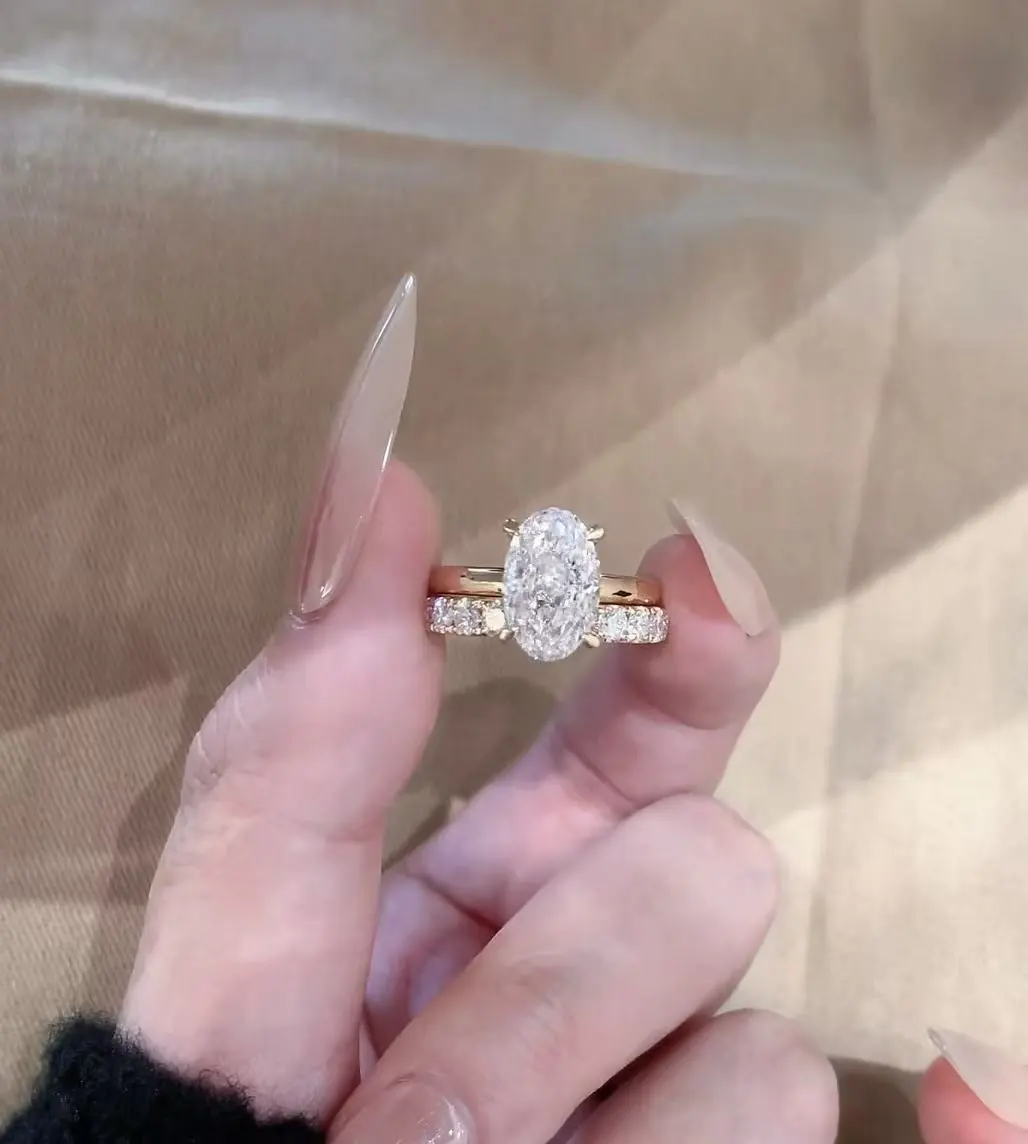 Anillo de oro amarillo de 18 quilates con diamantes cultivados en laboratorio, talla ovalada, claridad D VVS 1