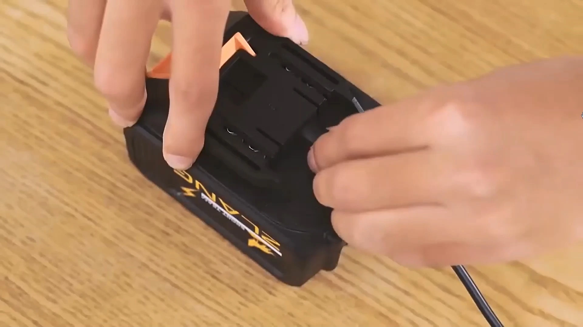 DomeRide Factory fabrique un vélo électrique pour enfants de 16 pouces (250 W) avec équilibrage dynamique. 1