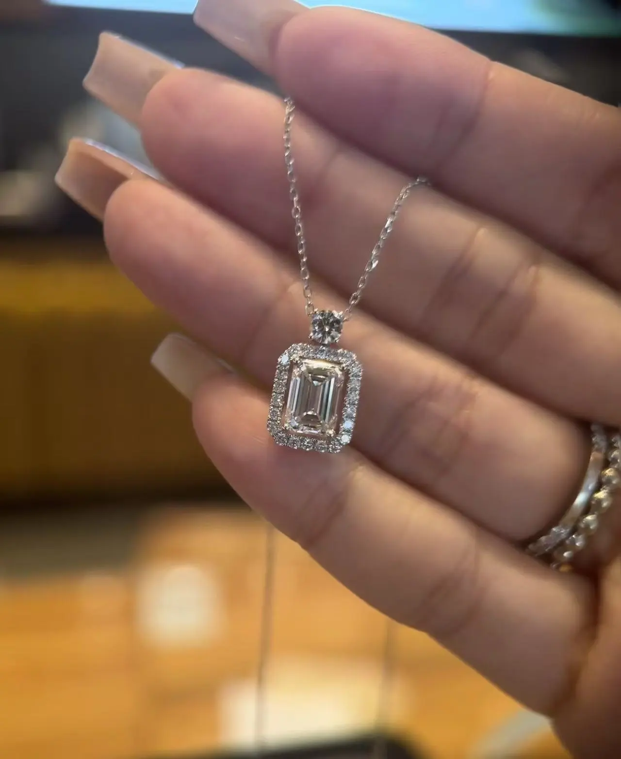 18K White Gold Lab Diamond Necklace 2ct Emerald Four-claw necklace Customized necklace with certificate 1