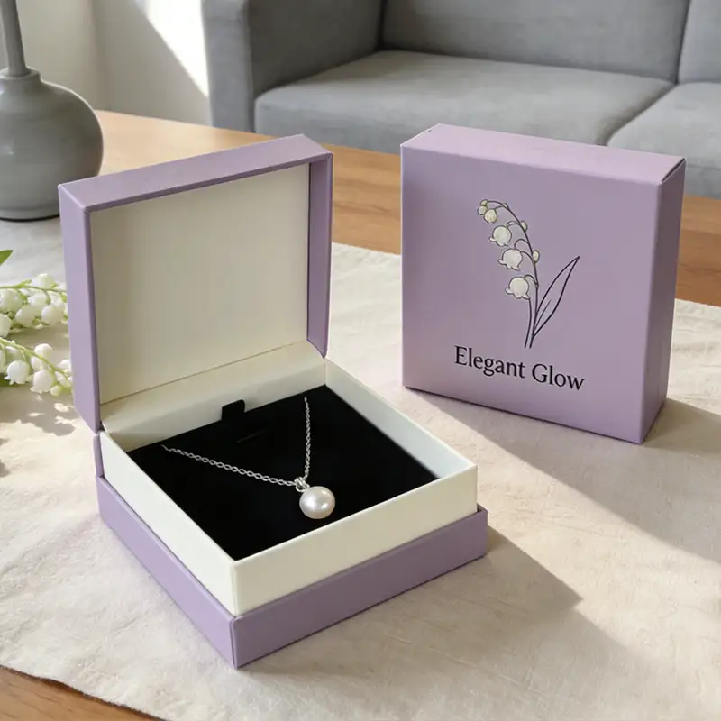 علبة هدايا فاخرة قابلة للطي مغناطيسياً مع حقيبة بمقبض شريطي وبطاقة تهنئة، مناسبة لتغليف المجوهرات ومستحضرات التجميل وحفلات الزفاف. 1