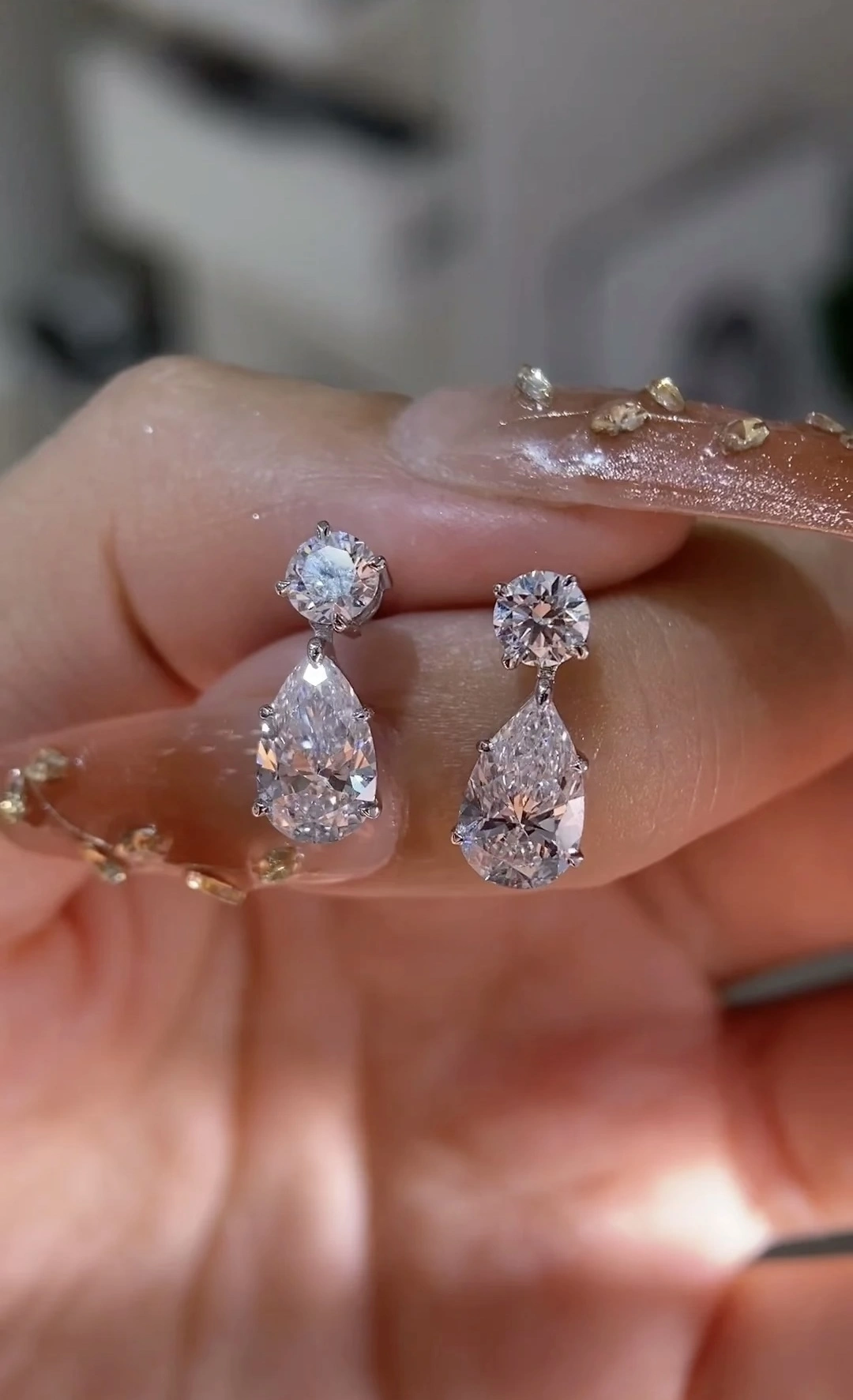 18K White Gold Pear & Round Brilliant Cut Lab-Grown Diamond Earrings 1