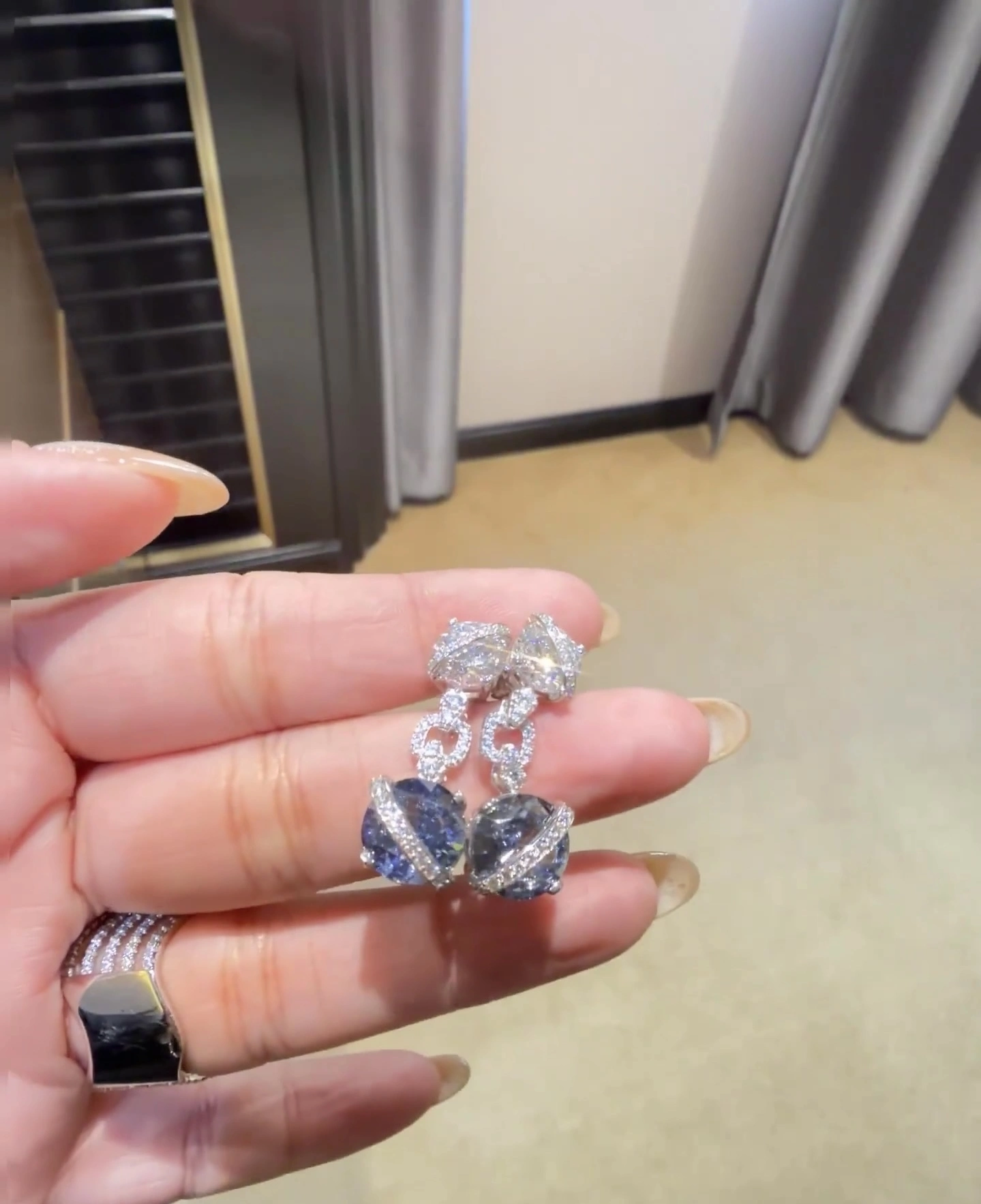 18K White Gold Lab Diamond Earrings 3ct Round Custom Luxury Jewelry with IGI certification 1