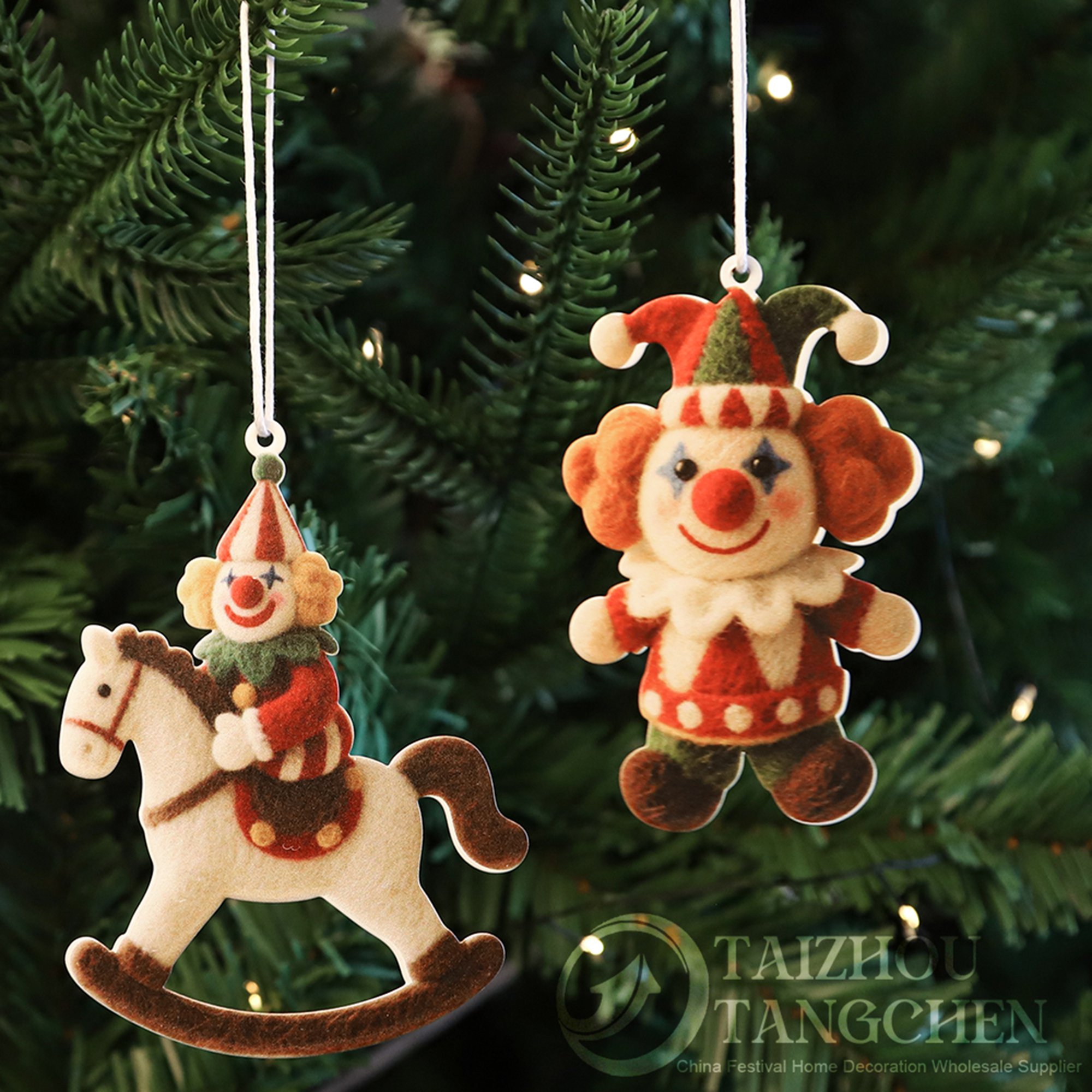 Adornos navideños colgantes de circo de hojalata: carrusel de metal y caballito balancín para el árbol. 3