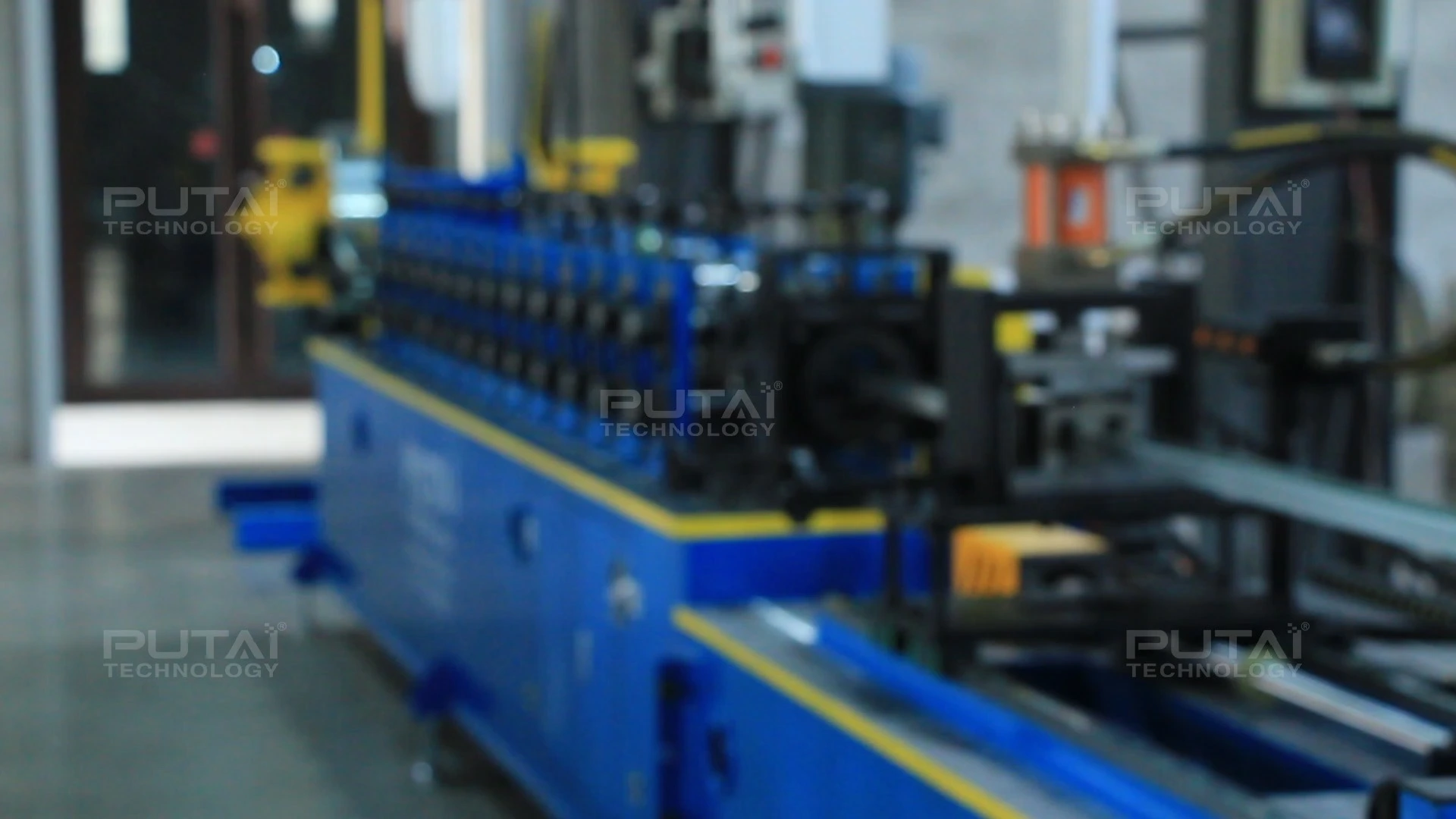 Machine de profilage à rouleaux Putai à grande vitesse pour la fabrication de montants et de rails pour cloisons sèches légères. 1