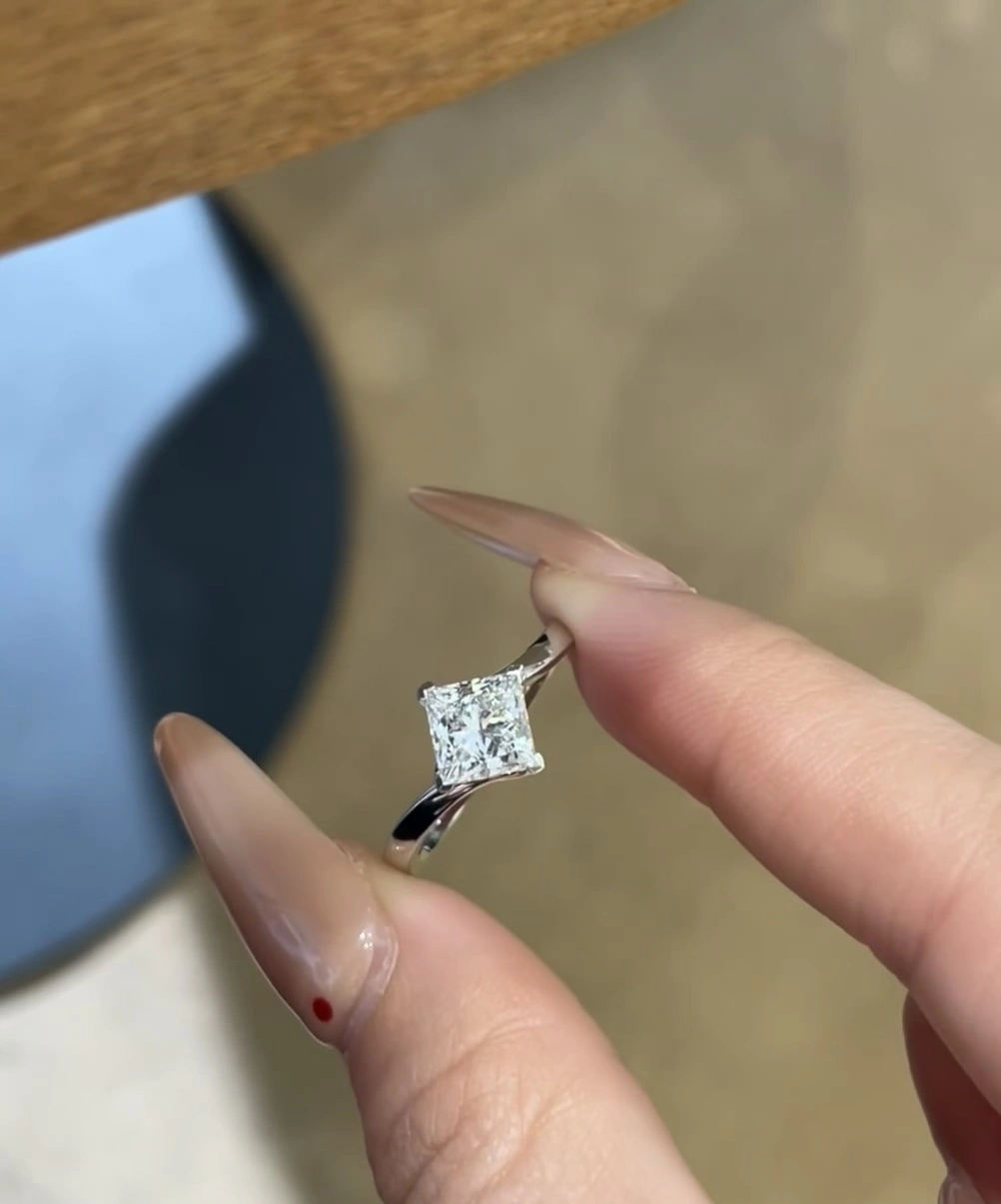18K Lab Diamond Ring 1ct Princess 4-claw ring Customized engagement ring with a single stone with IGI certification 1