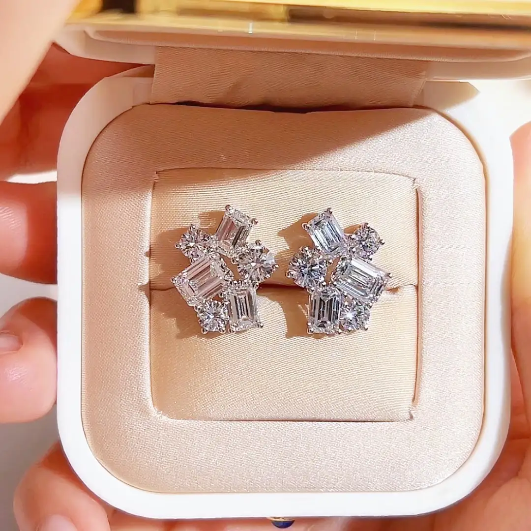 MSE-834  18K gold Earring 1CT emerald cut main stone each side Lab Grown Diamond Earring IGI Certificate Messi Jewelry 1