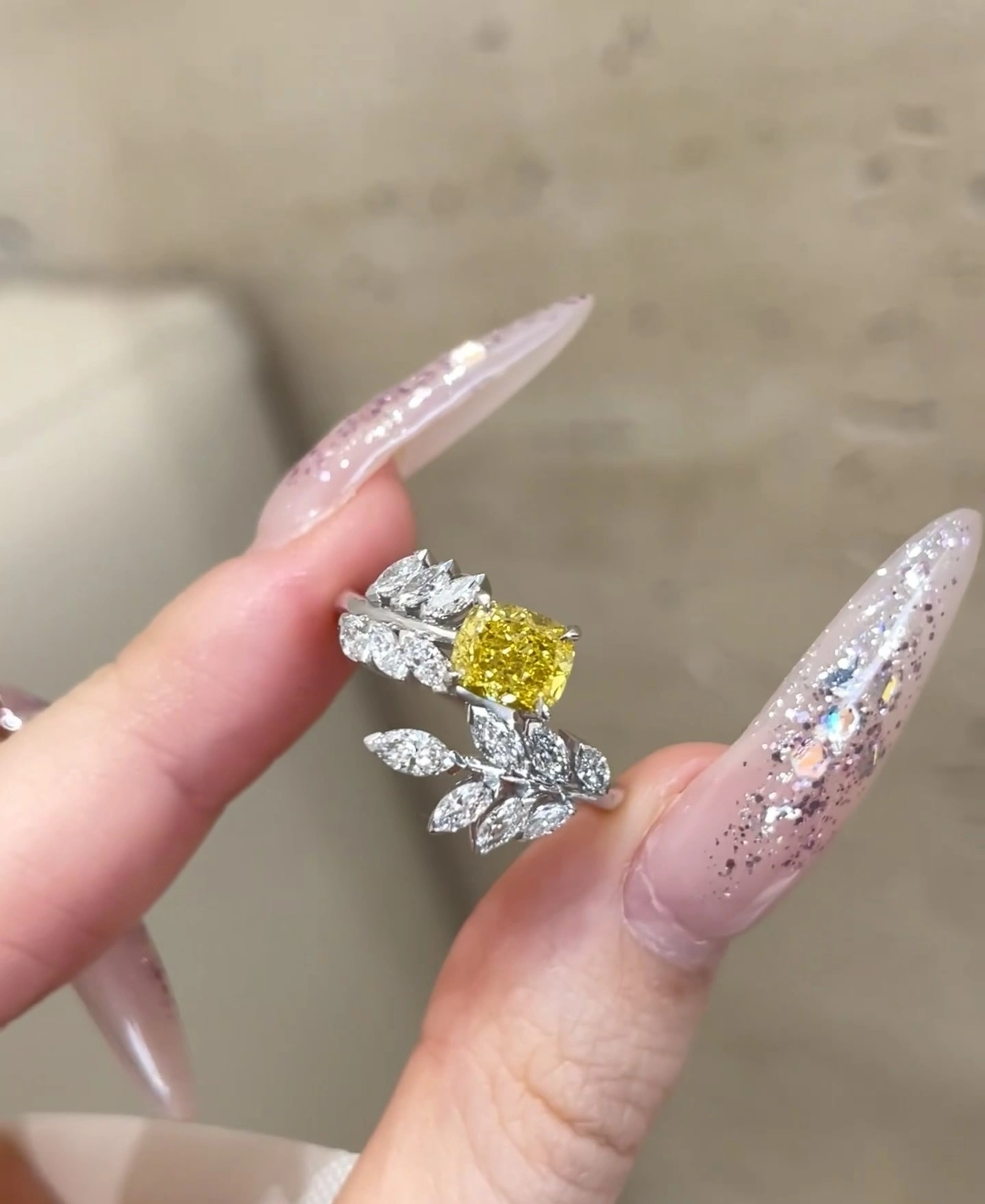 18K Lab Diamond Ring 1ct Rediant with Side Stones Customized luxurious ring with IGI certification 1