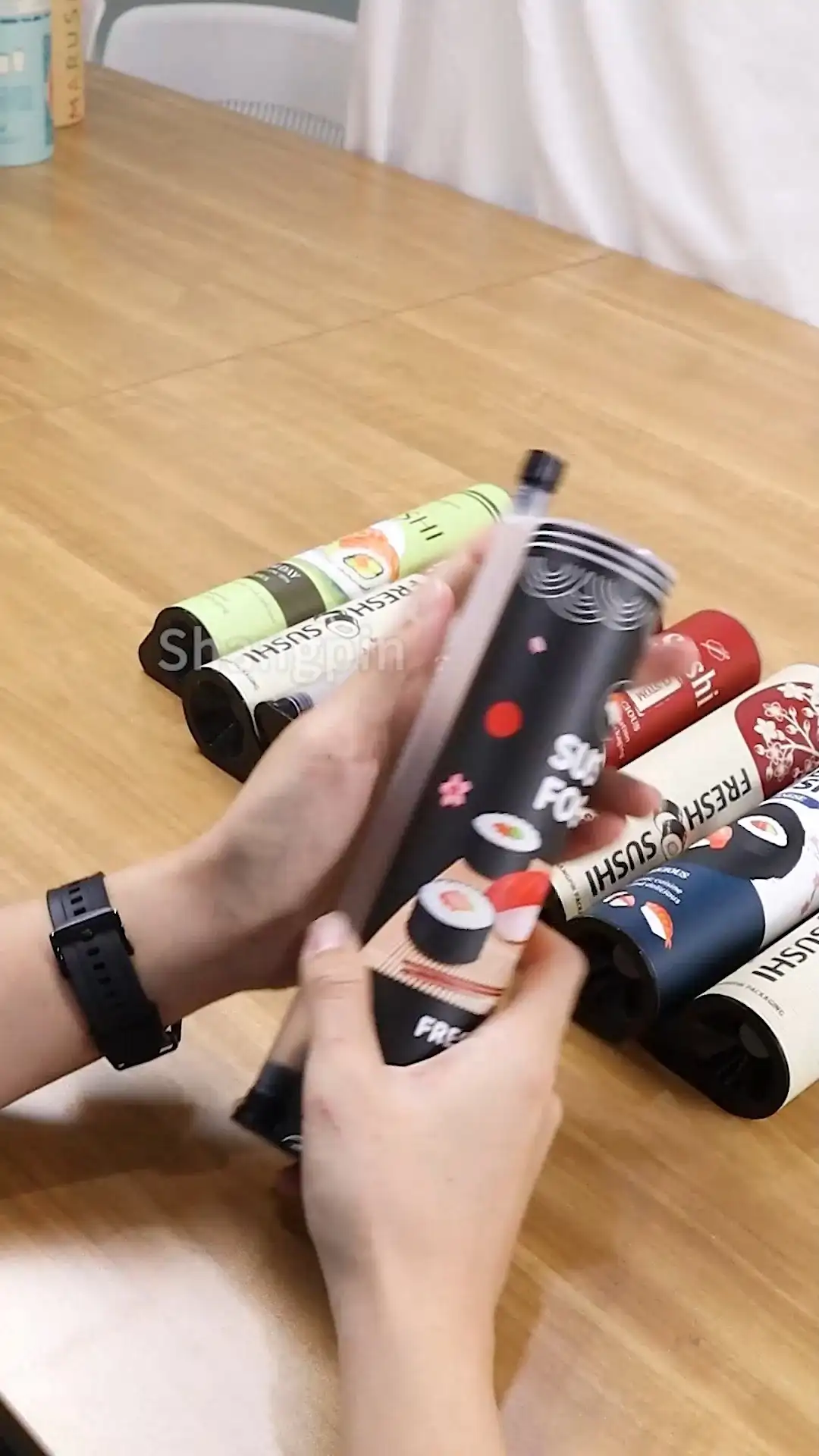 Custom EC1935/2004 Printed Sushi Push Pop Paper Tube Packaging Food Grade CvlindricalPaper Canister 1