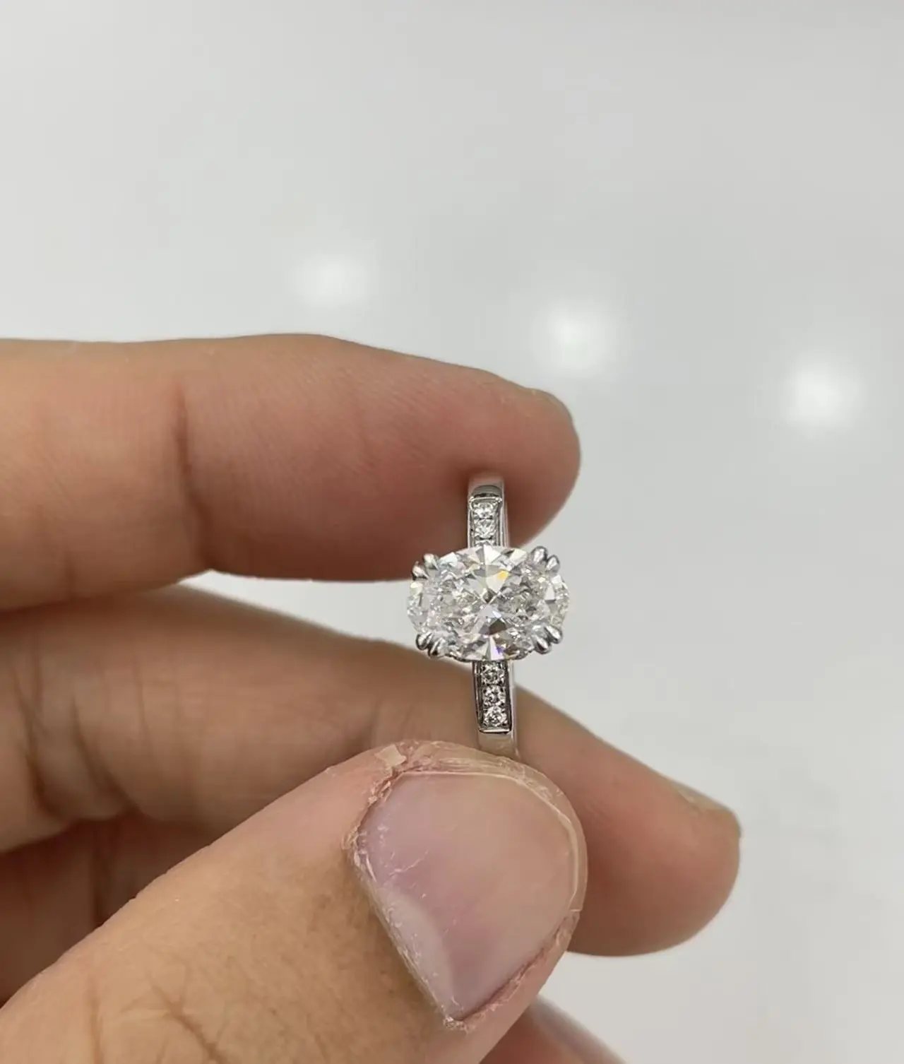 Fine Jewelry 18K White Gold Lab Grown Oval Diamond Ring Engagement Ring IGI Certified 1