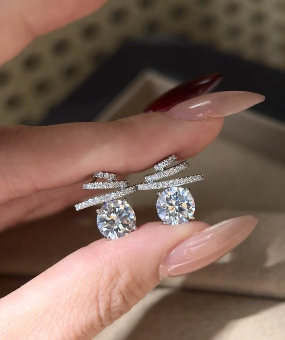 18K Lab Diamond Earrings 2ct Round Customized snowflake earrings with IGI certification 1