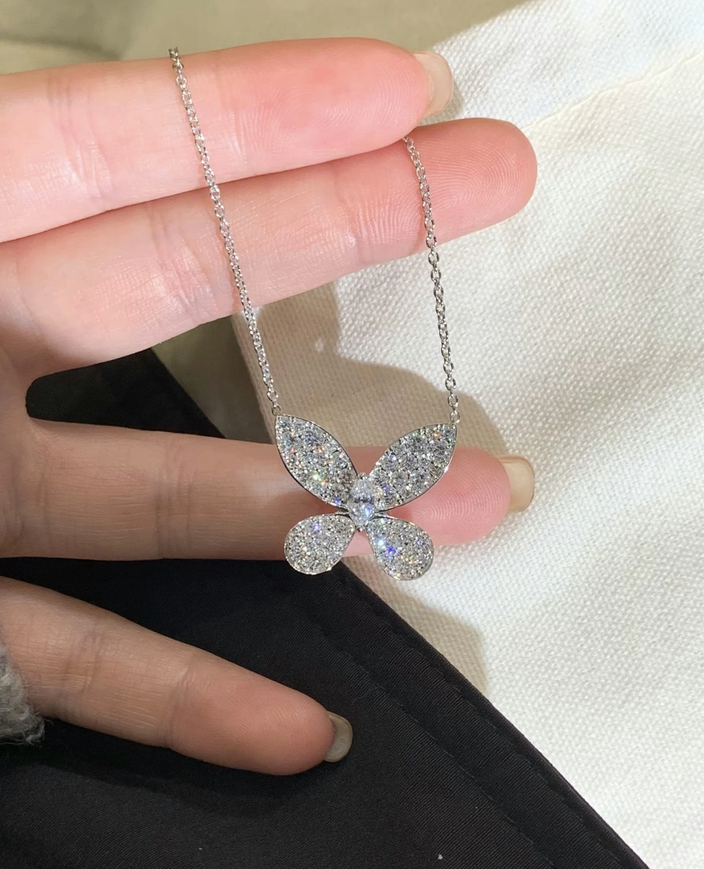 Glittering Butterfly Pendant in Platinum | Dazzling with Lab-Grown Diamonds 1