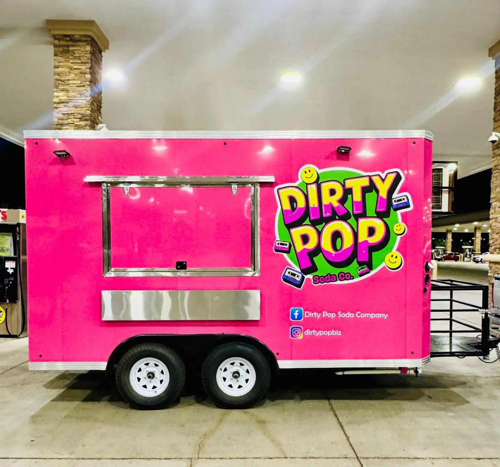 Food Truck totalmente equipado, Restaurante móvel totalmente equipado, Sorveteria, Pizzaria, Cachorro-quente, Trailer de comida móvel, Food Truck com cozinha 1