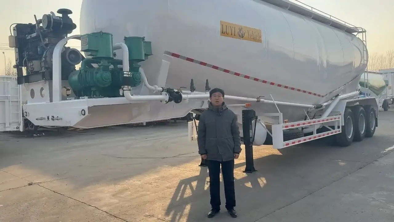 3-axis 58m³ Powder Tanker Semi-Trailer 1