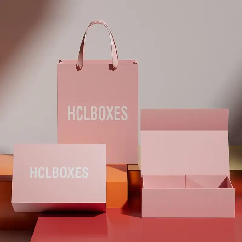 علبة هدايا فاخرة قابلة للطي، مربعة الشكل، مصنوعة يدويًا من ورق مقوى رمادي قابل لإعادة التدوير، قابلة للطي مغناطيسيًا باللون الوردي، مزينة بطباعة بارزة، مناسبة للأحذية 1