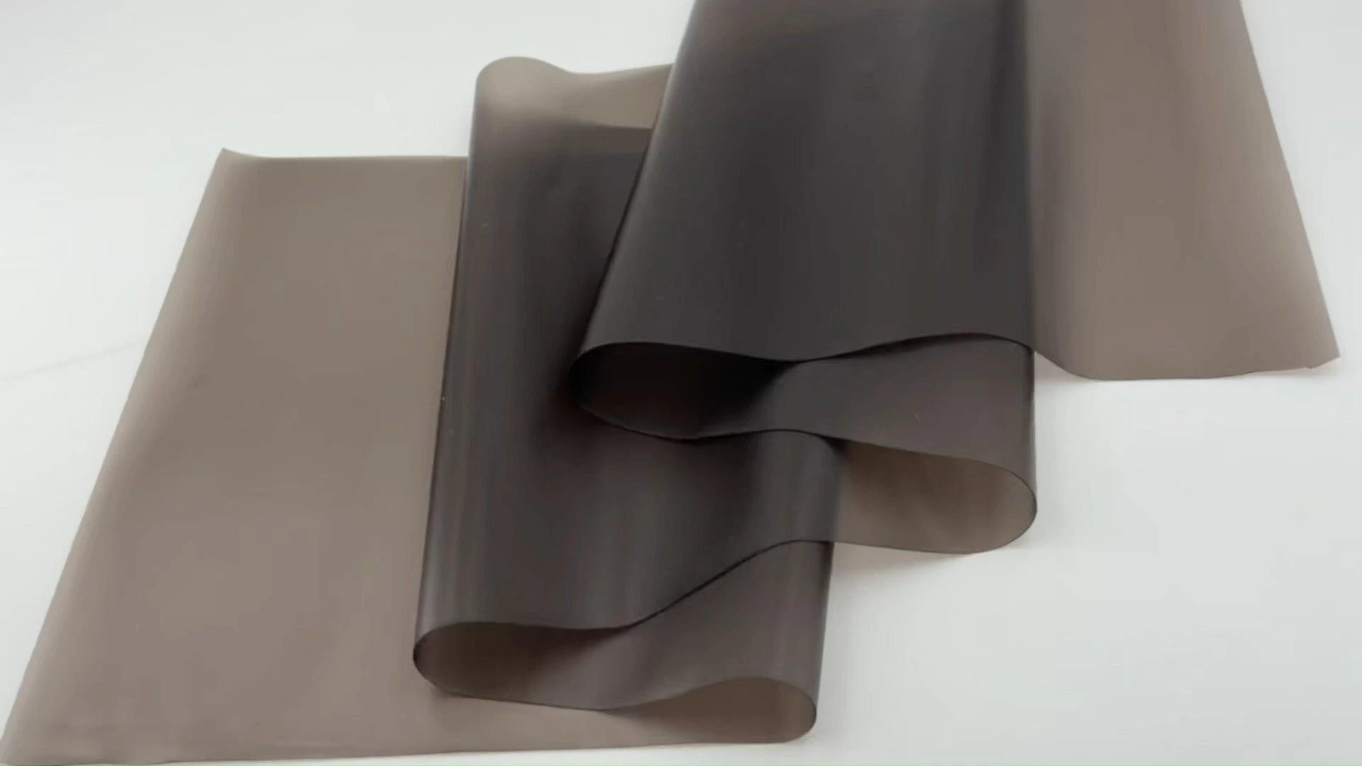 فيلم فينيل ناعم شفاف رمادي-أسود 1