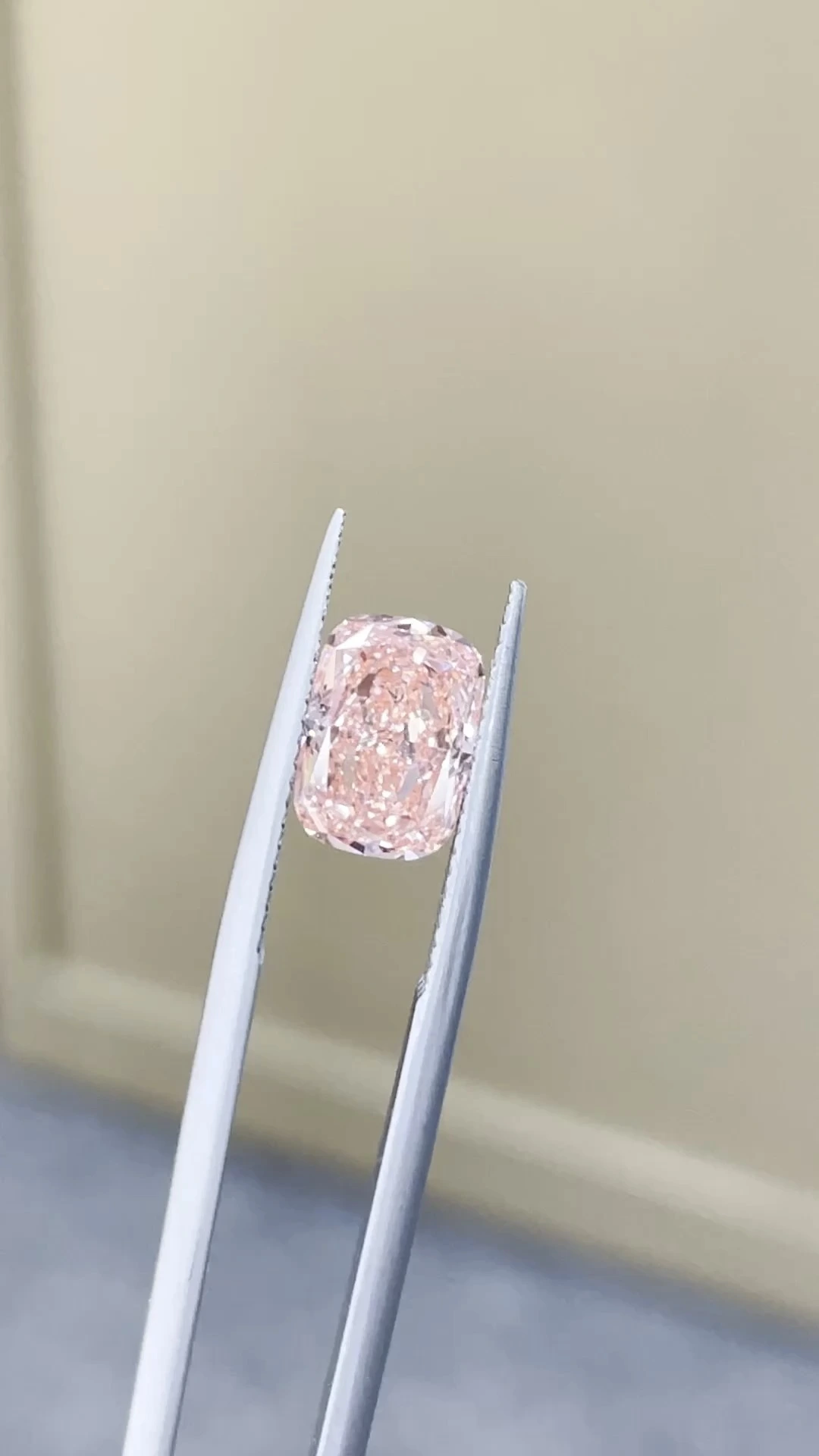Fancy Intense Pink Cushion VS1 Cut Lab-Grown Diamond 2.32ct 1