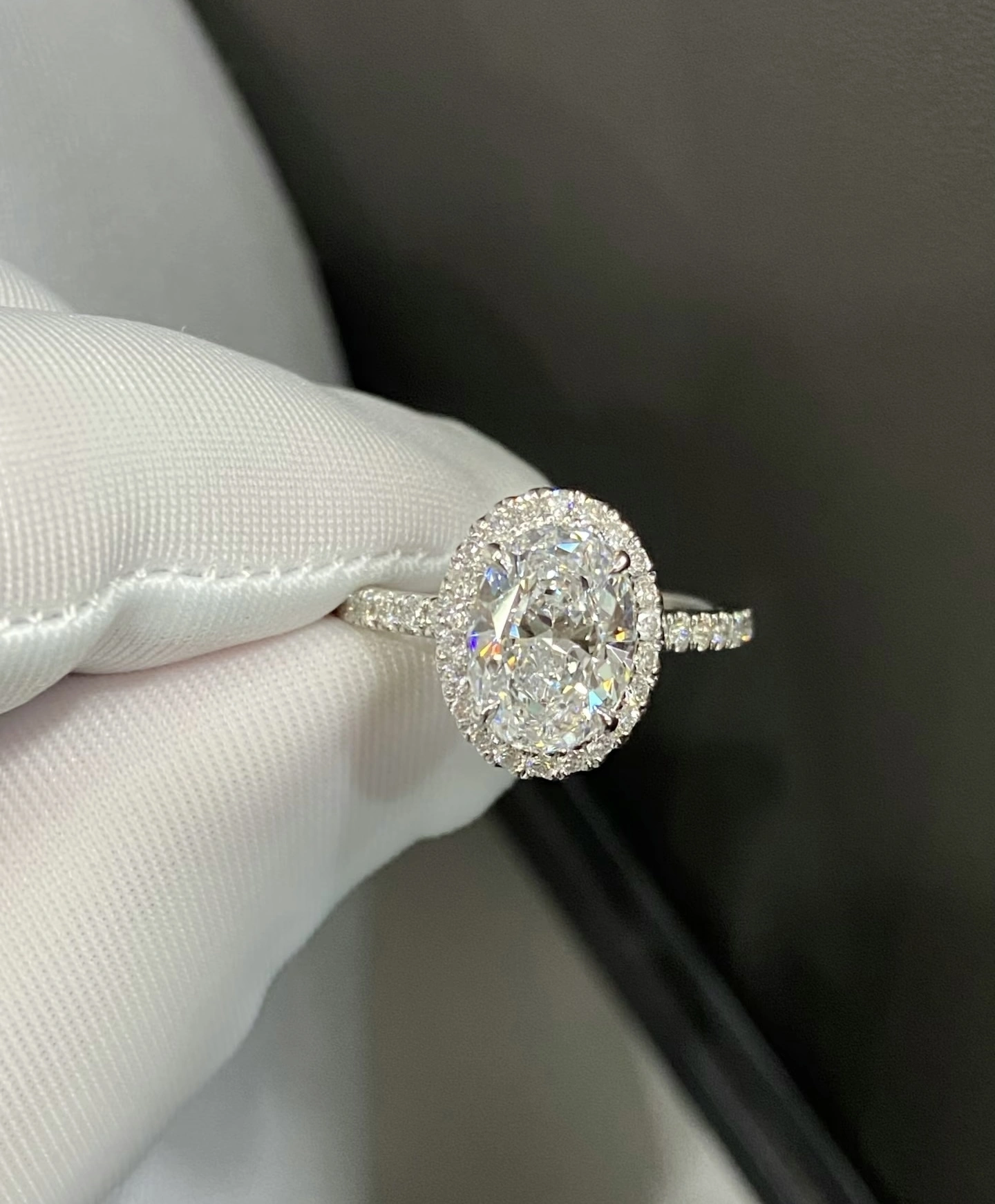 Halo 18K White Gold Ring Featuring Oval Laboratory-Grown Diamond 1