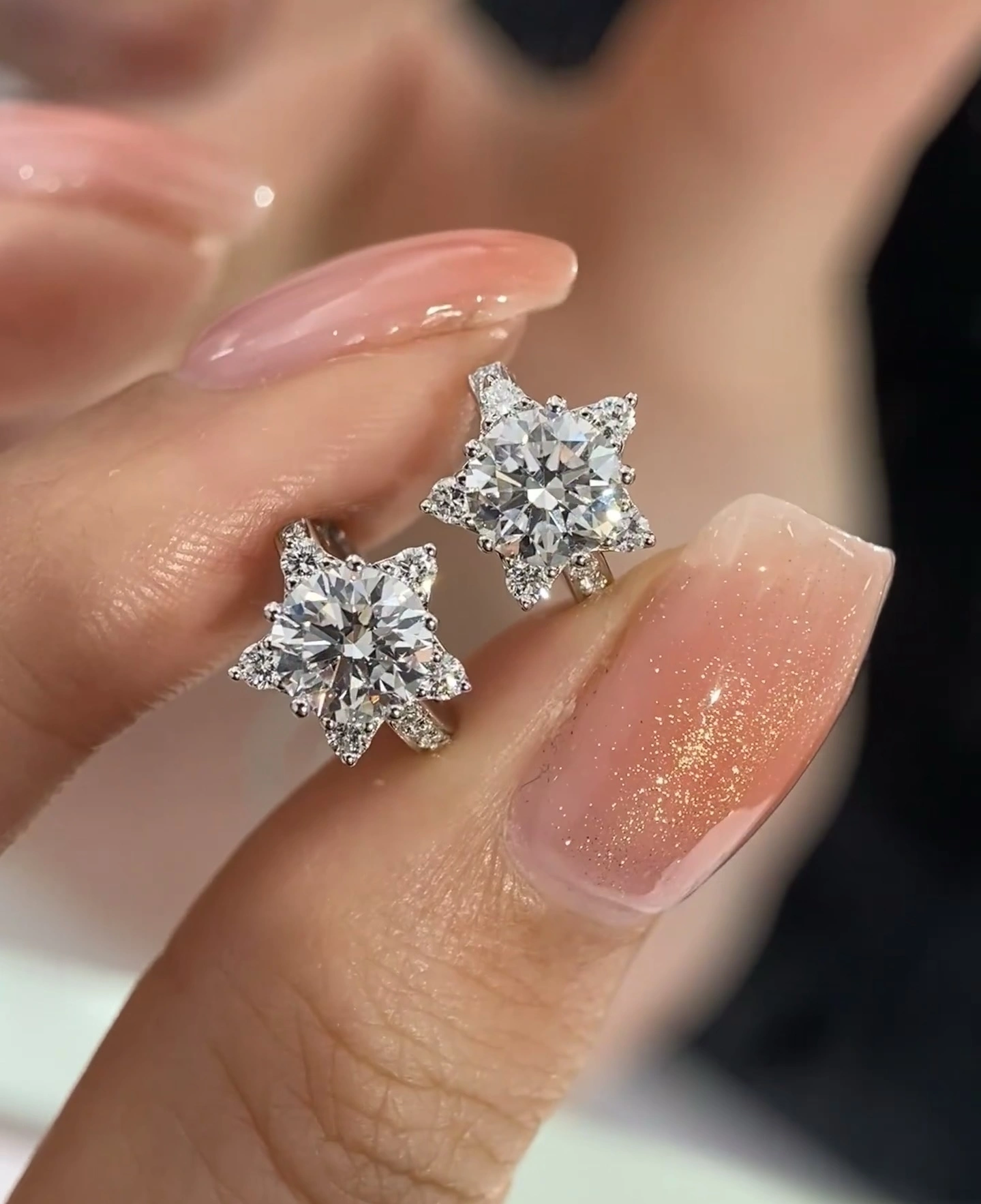 18K White Gold Lab Diamond Earrings 2ct Round Earrings Star custom earrings with IGI certification 1