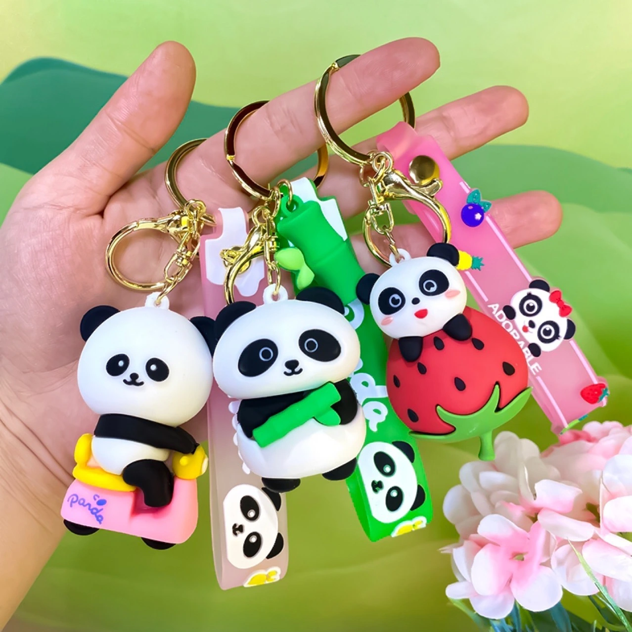 Llavero de Panda, lindo llavero de dibujos animados de PVC de silicona 3D con correa y dije de metal 1