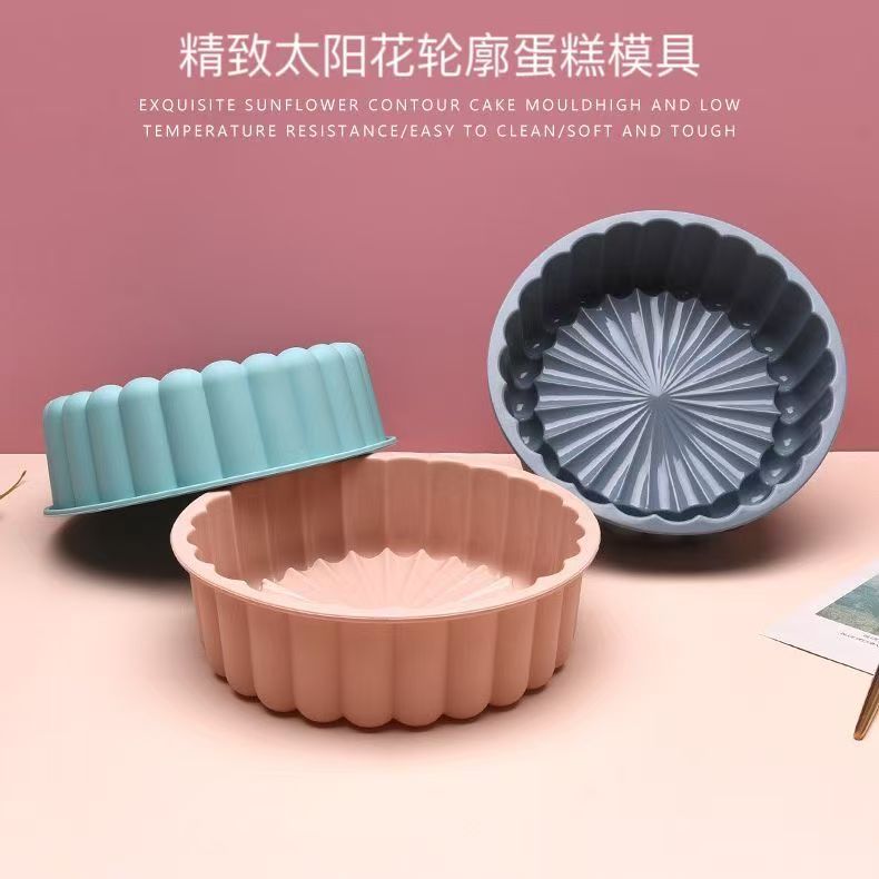 Create Amazy 3D sunflower cakes with this flexible, food-grade silicone mold—engineered for non-stick release and even baking 2
